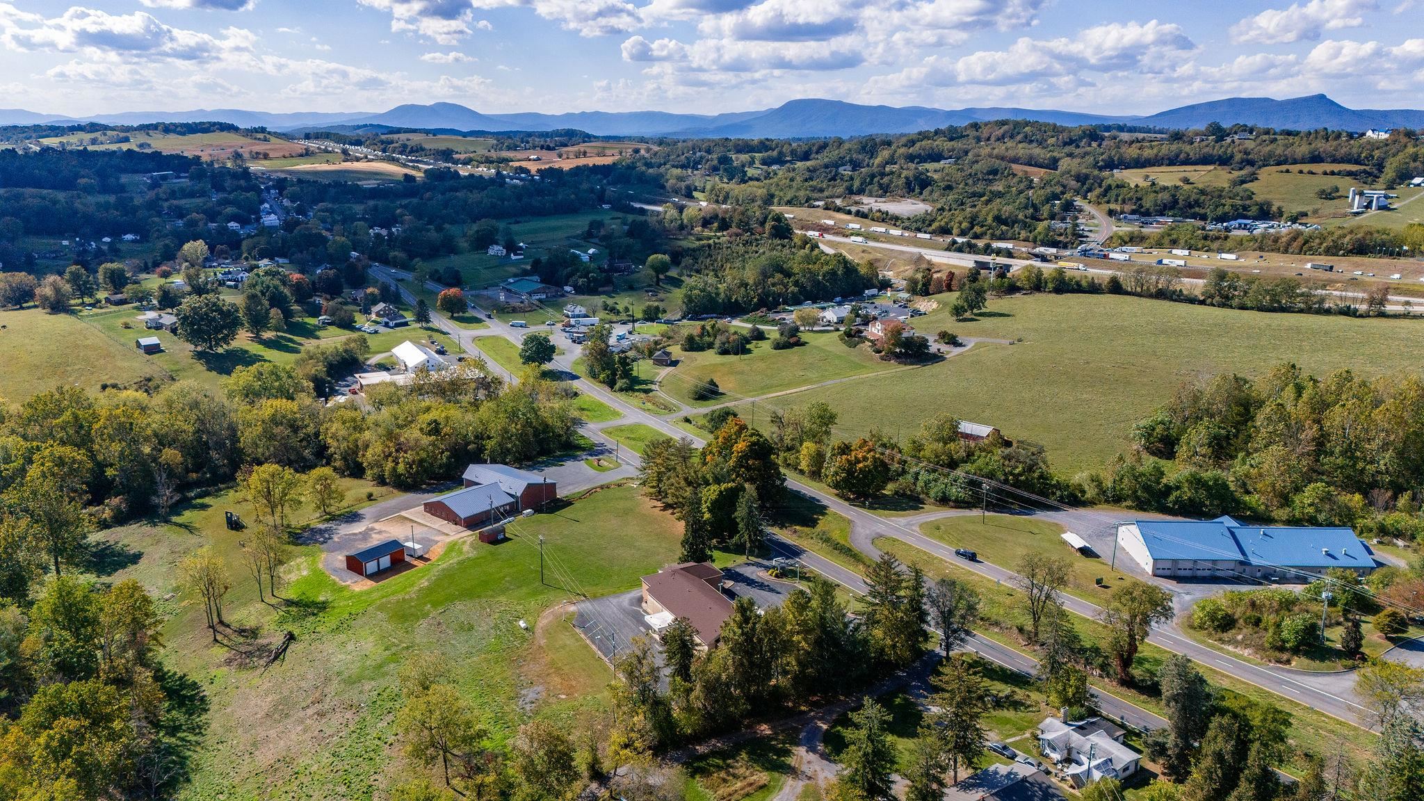 5874 N LEE HWY, FAIRFIELD, Virginia 24435, ,Commercial,5874 N LEE HWY,683409 MLS # 683409 5874 N LEE HWY, FAIRFIELD, Virginia 24435, ,Commercial,5874 N LEE HWY,683409 MLS # 683409