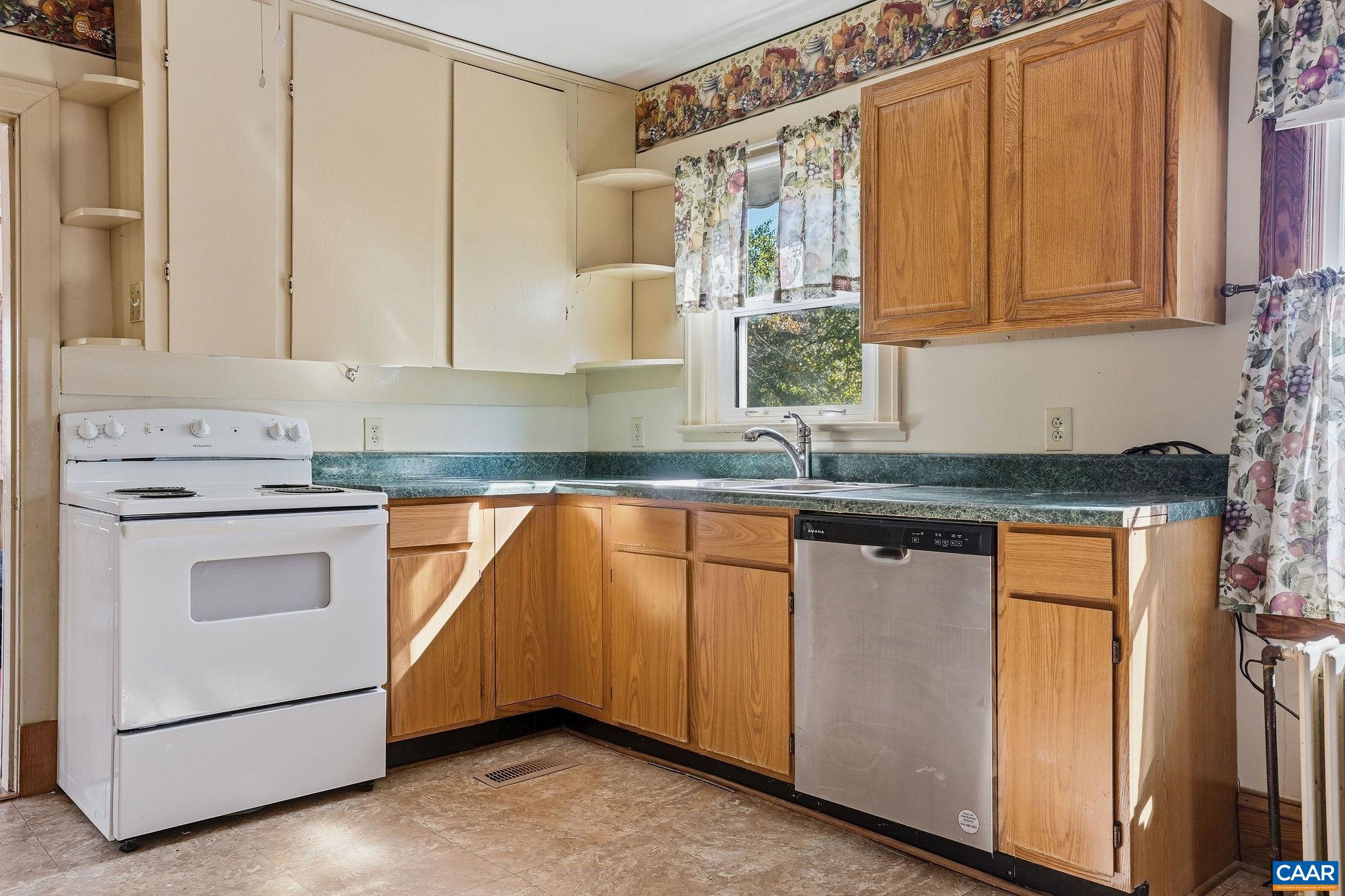 5086 GREEN CREEK RD, SCHUYLER, Virginia 22969, 4 Bedrooms Bedrooms, ,2 BathroomsBathrooms,Residential,5086 GREEN CREEK RD,683352 MLS # 683352 5086 GREEN CREEK RD, SCHUYLER, Virginia 22969, 4 Bedrooms Bedrooms, ,2 BathroomsBathrooms,Residential,5086 GREEN CREEK RD,683352 MLS # 683352