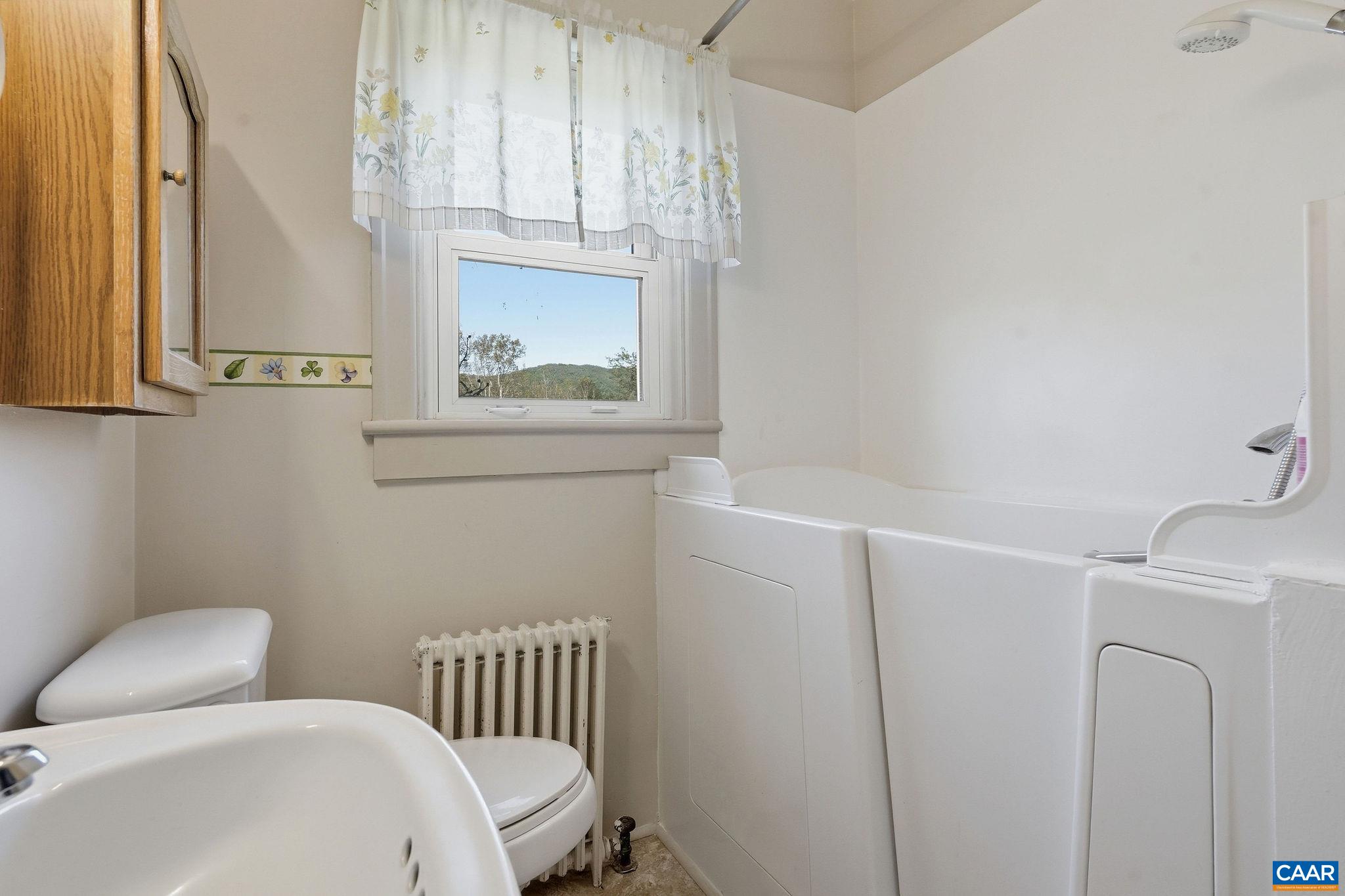5086 GREEN CREEK RD, SCHUYLER, Virginia 22969, 4 Bedrooms Bedrooms, ,2 BathroomsBathrooms,Residential,5086 GREEN CREEK RD,683352 MLS # 683352 5086 GREEN CREEK RD, SCHUYLER, Virginia 22969, 4 Bedrooms Bedrooms, ,2 BathroomsBathrooms,Residential,5086 GREEN CREEK RD,683352 MLS # 683352