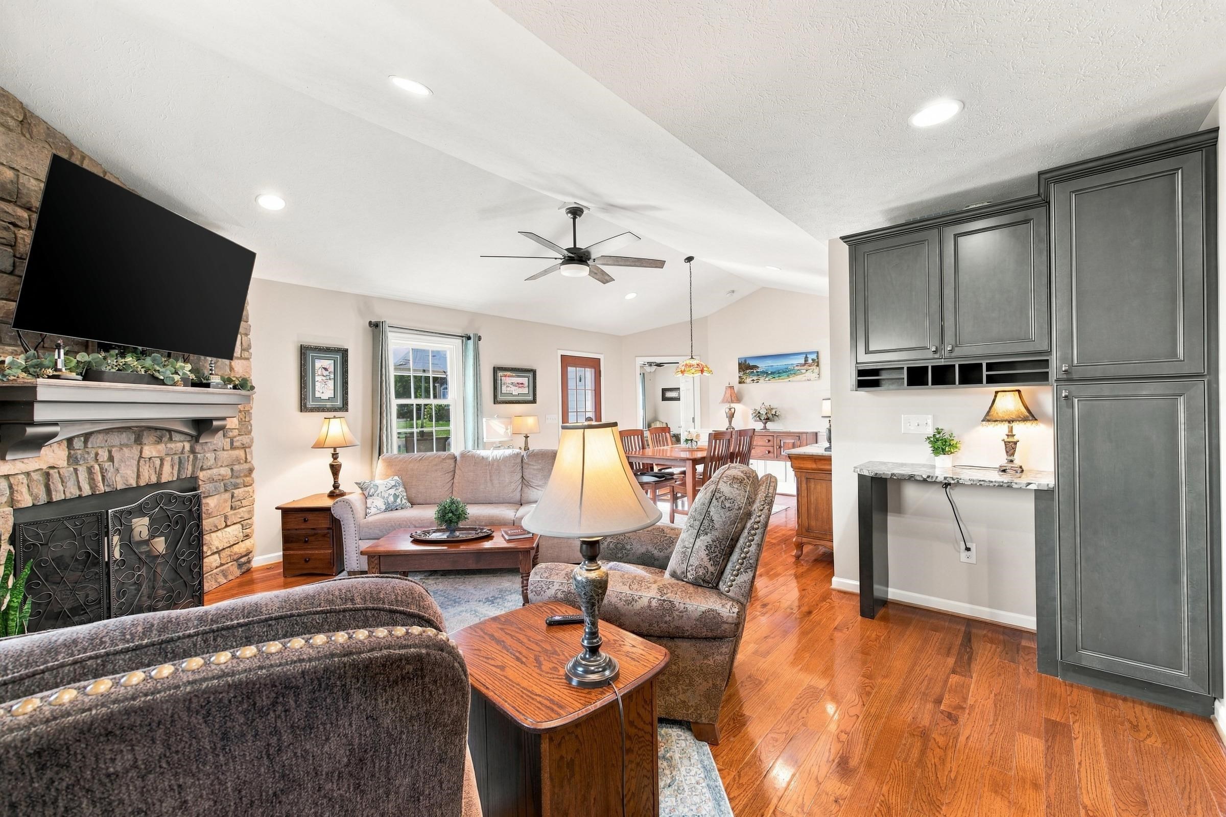 20 FOXCREST RIDGE, STAUNTON, Virginia 24401, 4 Bedrooms Bedrooms, ,3 BathroomsBathrooms,Residential,20 Fox Crest Ridge,20 FOXCREST RIDGE,683399 MLS # 683399 20 FOXCREST RIDGE, STAUNTON, Virginia 24401, 4 Bedrooms Bedrooms, ,3 BathroomsBathrooms,Residential,20 Fox Crest Ridge,20 FOXCREST RIDGE,683399 MLS # 683399