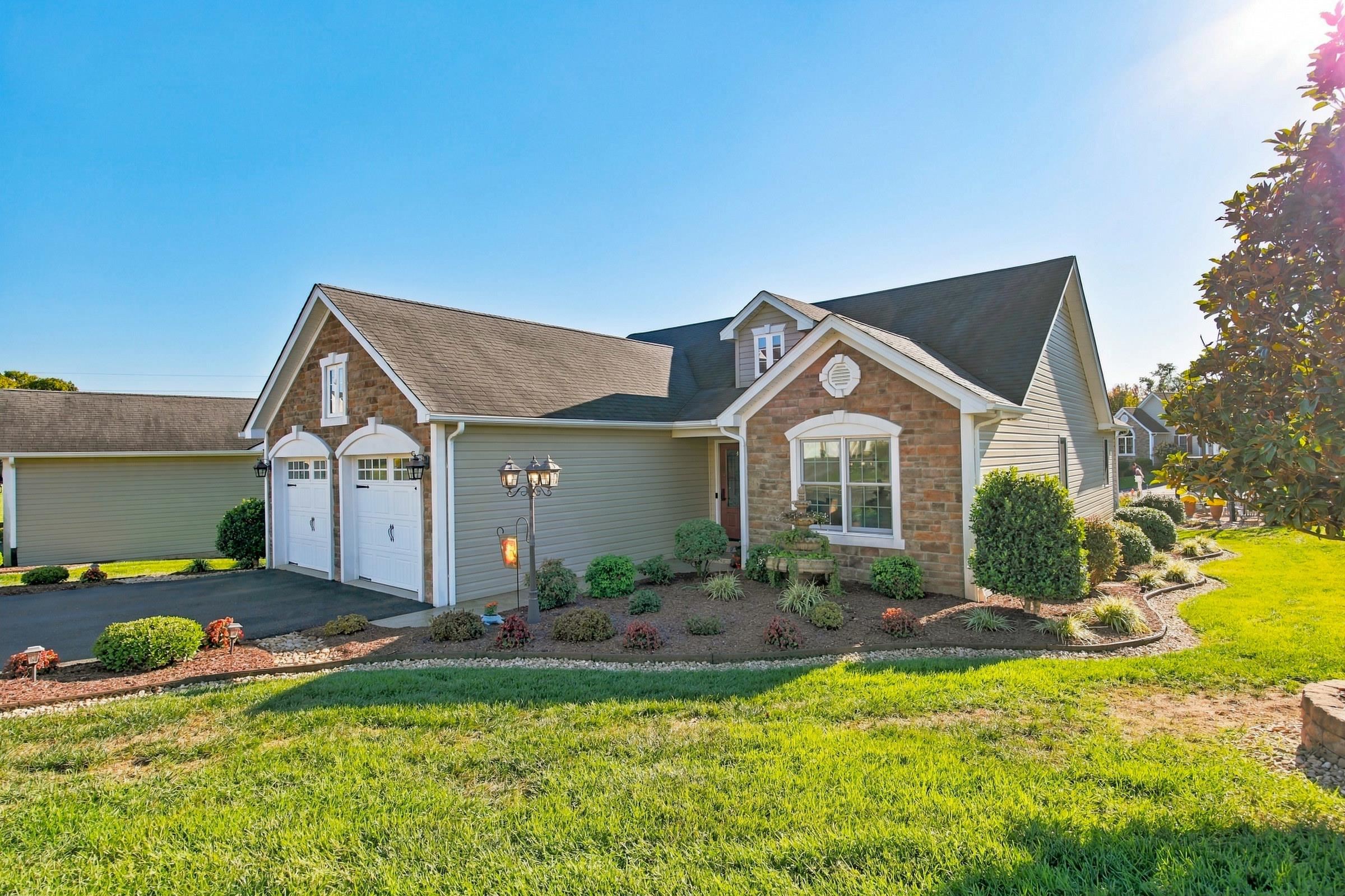 20 FOXCREST RIDGE, STAUNTON, Virginia 24401, 4 Bedrooms Bedrooms, ,3 BathroomsBathrooms,Residential,20 Fox Crest Ridge,20 FOXCREST RIDGE,683399 MLS # 683399 20 FOXCREST RIDGE, STAUNTON, Virginia 24401, 4 Bedrooms Bedrooms, ,3 BathroomsBathrooms,Residential,20 Fox Crest Ridge,20 FOXCREST RIDGE,683399 MLS # 683399