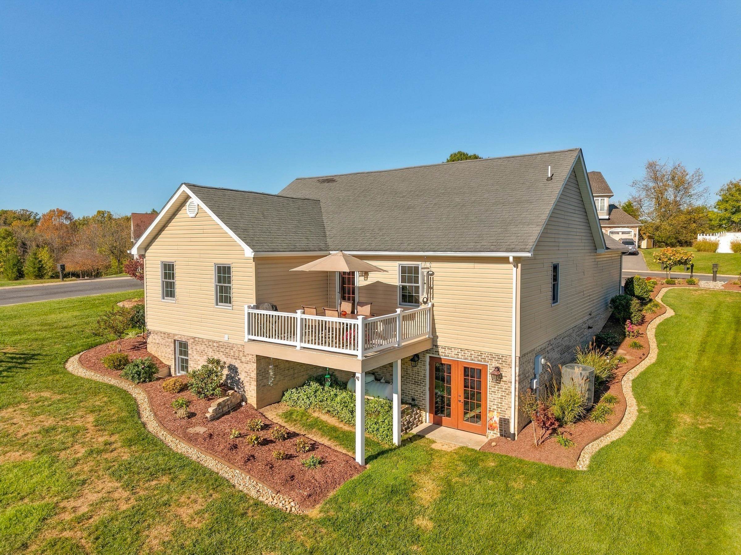20 FOXCREST RIDGE, STAUNTON, Virginia 24401, 4 Bedrooms Bedrooms, ,3 BathroomsBathrooms,Residential,20 Fox Crest Ridge,20 FOXCREST RIDGE,683399 MLS # 683399 20 FOXCREST RIDGE, STAUNTON, Virginia 24401, 4 Bedrooms Bedrooms, ,3 BathroomsBathrooms,Residential,20 Fox Crest Ridge,20 FOXCREST RIDGE,683399 MLS # 683399