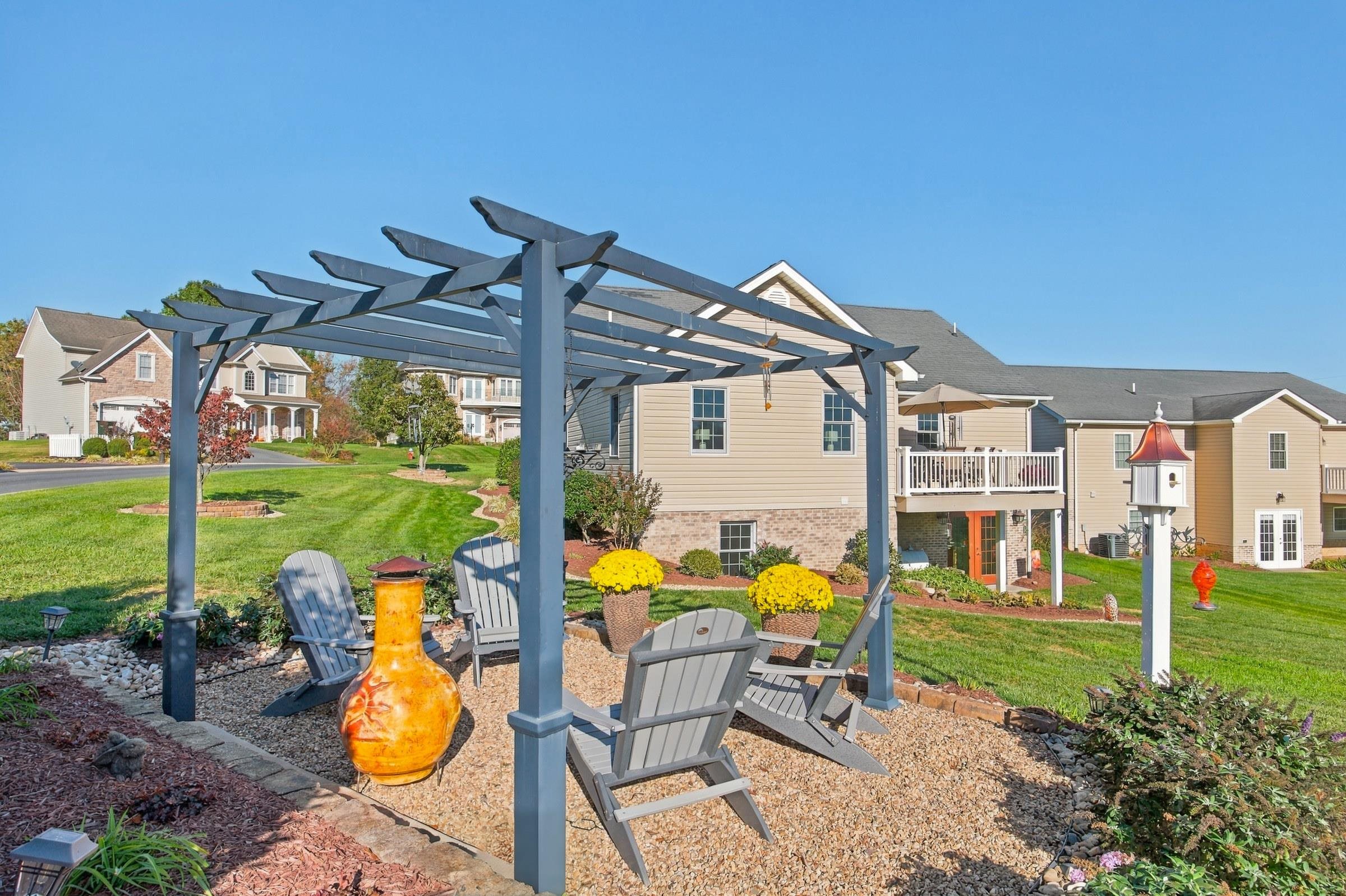 20 FOXCREST RIDGE, STAUNTON, Virginia 24401, 4 Bedrooms Bedrooms, ,3 BathroomsBathrooms,Residential,20 Fox Crest Ridge,20 FOXCREST RIDGE,683399 MLS # 683399 20 FOXCREST RIDGE, STAUNTON, Virginia 24401, 4 Bedrooms Bedrooms, ,3 BathroomsBathrooms,Residential,20 Fox Crest Ridge,20 FOXCREST RIDGE,683399 MLS # 683399