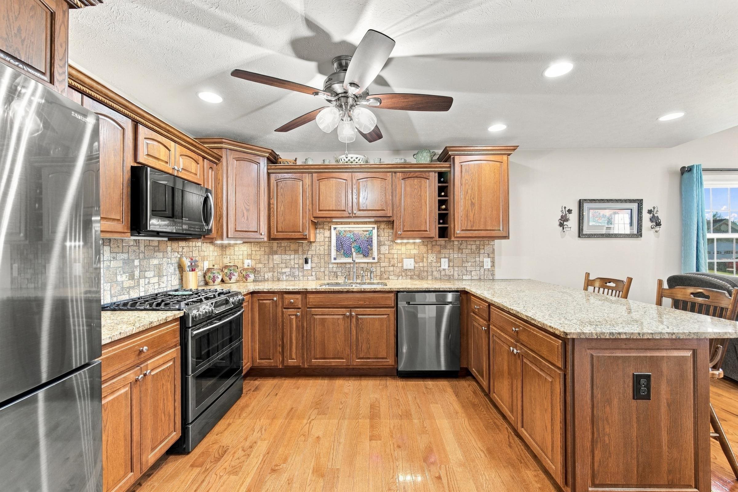20 FOXCREST RIDGE, STAUNTON, Virginia 24401, 4 Bedrooms Bedrooms, ,3 BathroomsBathrooms,Residential,20 Fox Crest Ridge,20 FOXCREST RIDGE,683399 MLS # 683399 20 FOXCREST RIDGE, STAUNTON, Virginia 24401, 4 Bedrooms Bedrooms, ,3 BathroomsBathrooms,Residential,20 Fox Crest Ridge,20 FOXCREST RIDGE,683399 MLS # 683399