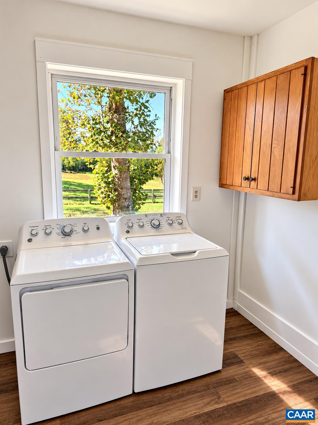 Washer & Dryer convey. Washer & Dryer convey.