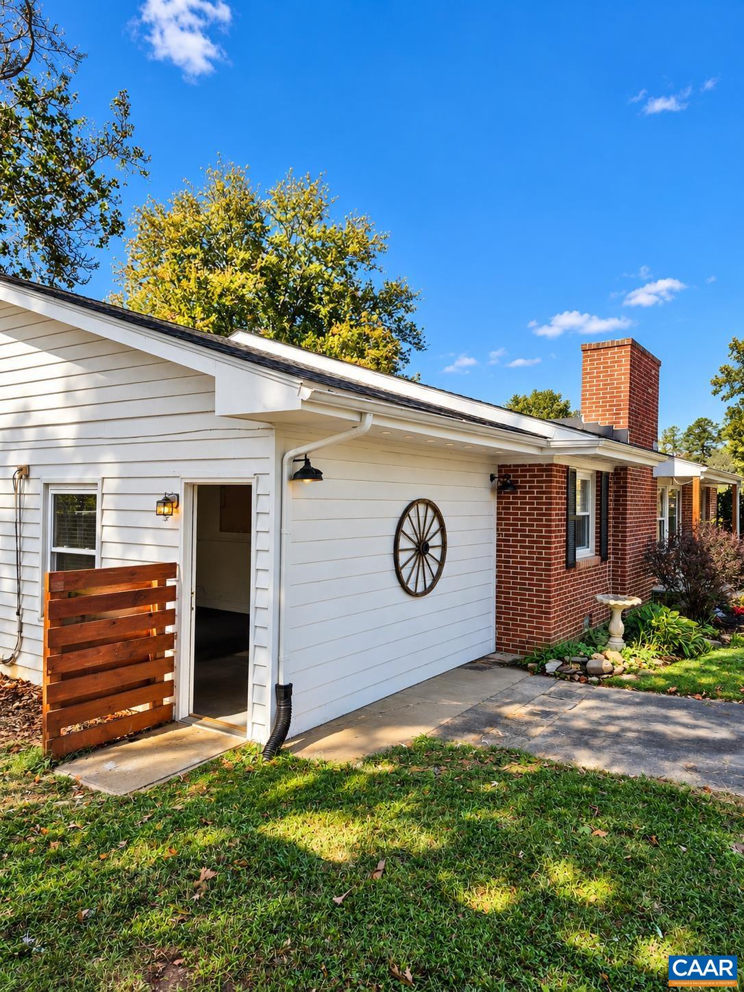 3325 THOMAS JEFFERSON PKWY, PALMYRA, Virginia 22963, 3 Bedrooms Bedrooms, ,1 BathroomBathrooms,Residential,3325 THOMAS JEFFERSON PKWY,683402 MLS # 683402 3325 THOMAS JEFFERSON PKWY, PALMYRA, Virginia 22963, 3 Bedrooms Bedrooms, ,1 BathroomBathrooms,Residential,3325 THOMAS JEFFERSON PKWY,683402 MLS # 683402