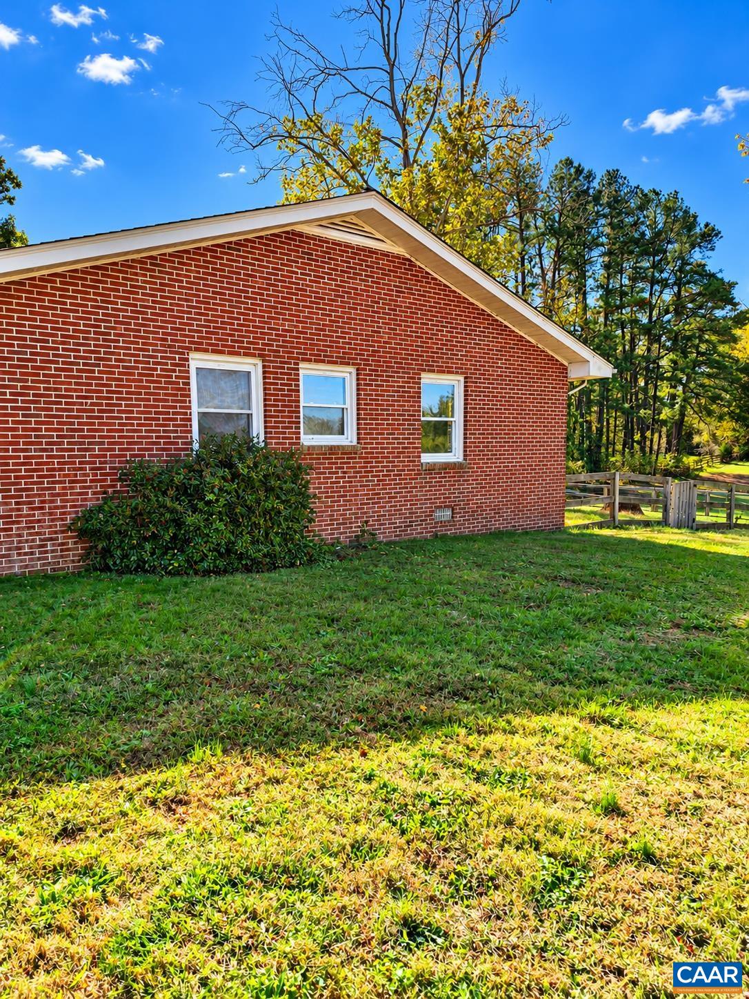3325 THOMAS JEFFERSON PKWY, PALMYRA, Virginia 22963, 3 Bedrooms Bedrooms, ,1 BathroomBathrooms,Residential,3325 THOMAS JEFFERSON PKWY,683402 MLS # 683402 3325 THOMAS JEFFERSON PKWY, PALMYRA, Virginia 22963, 3 Bedrooms Bedrooms, ,1 BathroomBathrooms,Residential,3325 THOMAS JEFFERSON PKWY,683402 MLS # 683402
