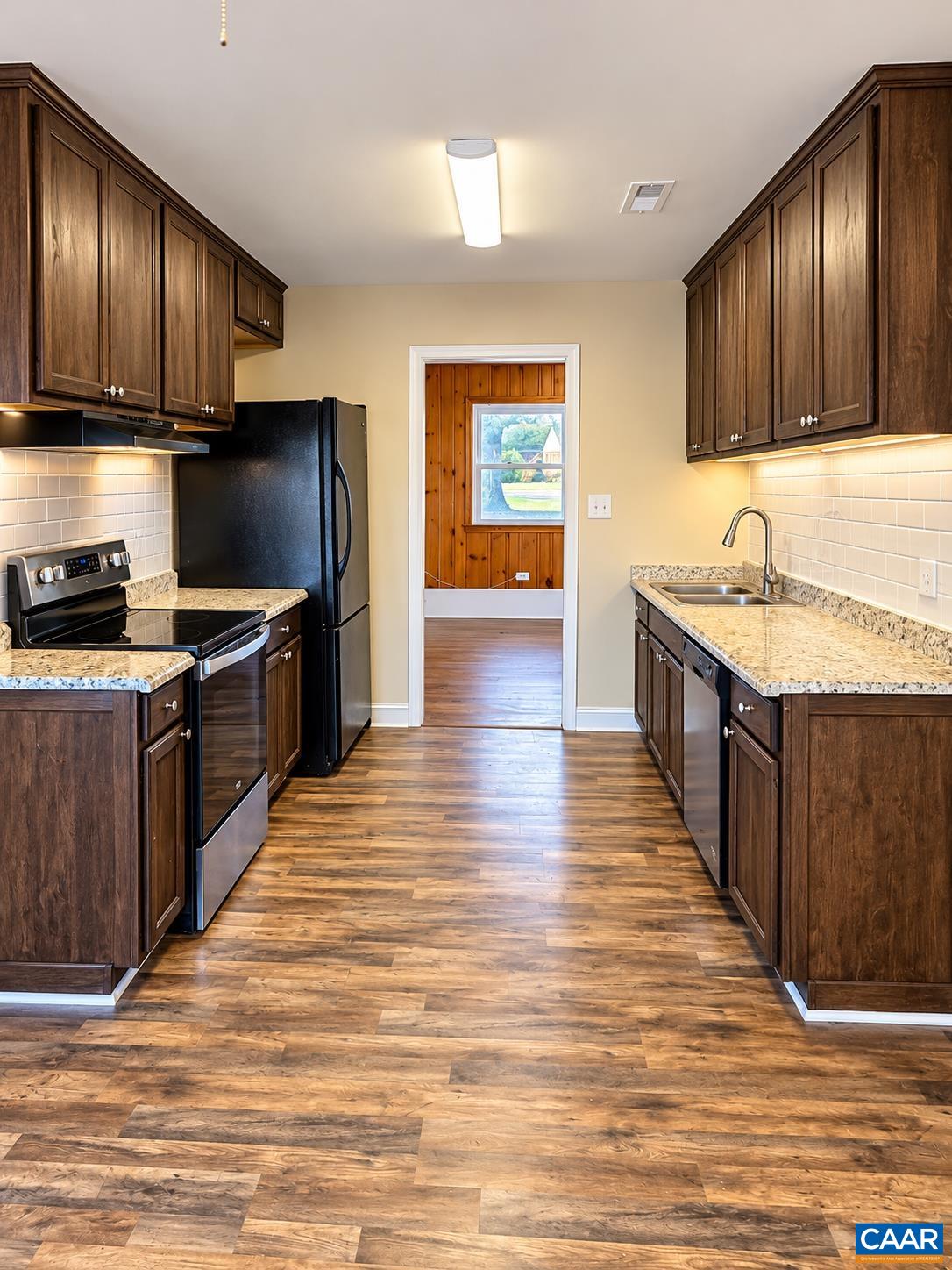 3325 THOMAS JEFFERSON PKWY, PALMYRA, Virginia 22963, 3 Bedrooms Bedrooms, ,1 BathroomBathrooms,Residential,3325 THOMAS JEFFERSON PKWY,683402 MLS # 683402 3325 THOMAS JEFFERSON PKWY, PALMYRA, Virginia 22963, 3 Bedrooms Bedrooms, ,1 BathroomBathrooms,Residential,3325 THOMAS JEFFERSON PKWY,683402 MLS # 683402