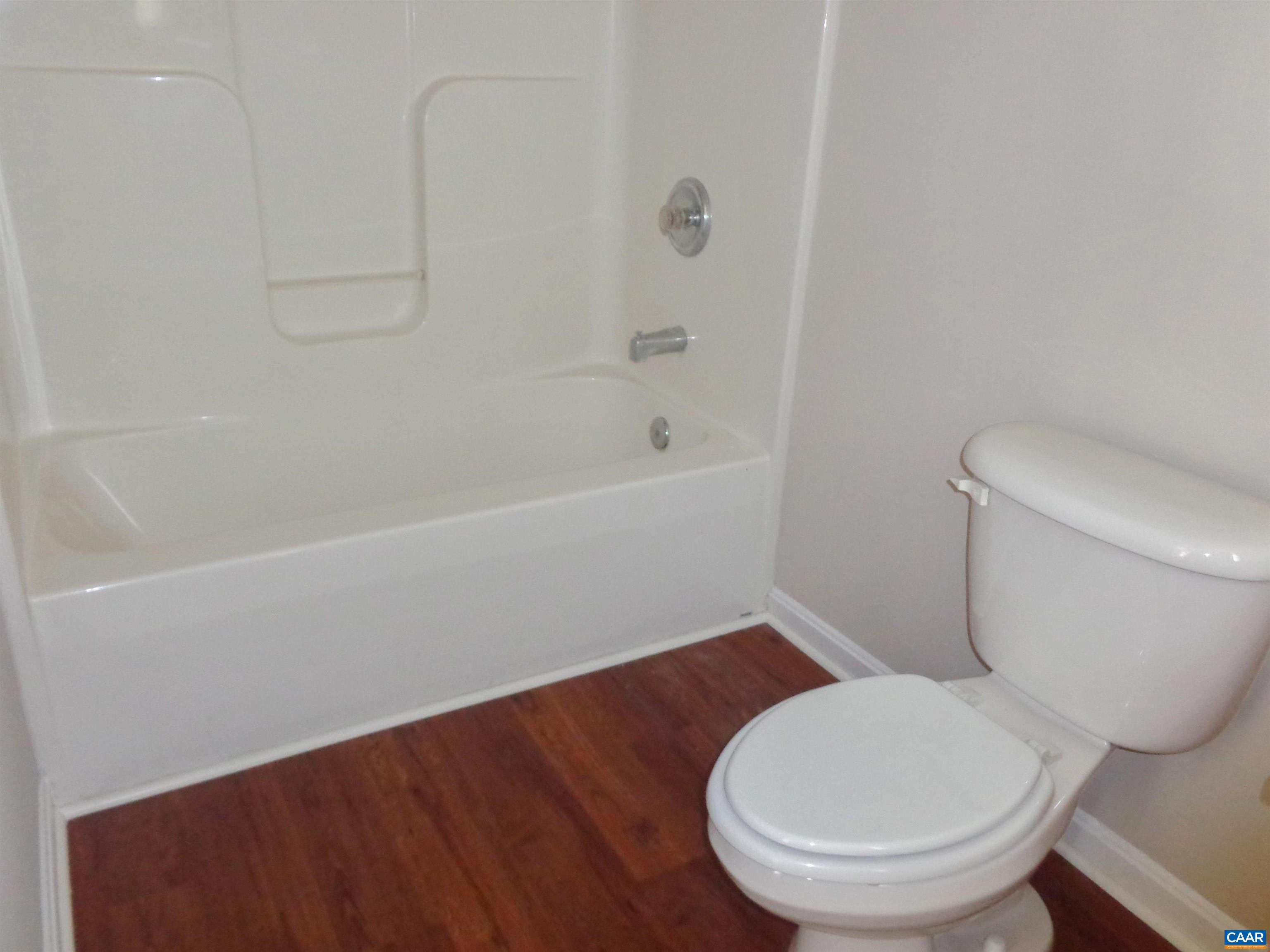 17 BOLLING PL, SCOTTSVILLE, Virginia 24590, 32 Bedrooms Bedrooms, ,2 BathroomsBathrooms,Residential,17 BOLLING PL,683403 MLS # 683403 17 BOLLING PL, SCOTTSVILLE, Virginia 24590, 32 Bedrooms Bedrooms, ,2 BathroomsBathrooms,Residential,17 BOLLING PL,683403 MLS # 683403