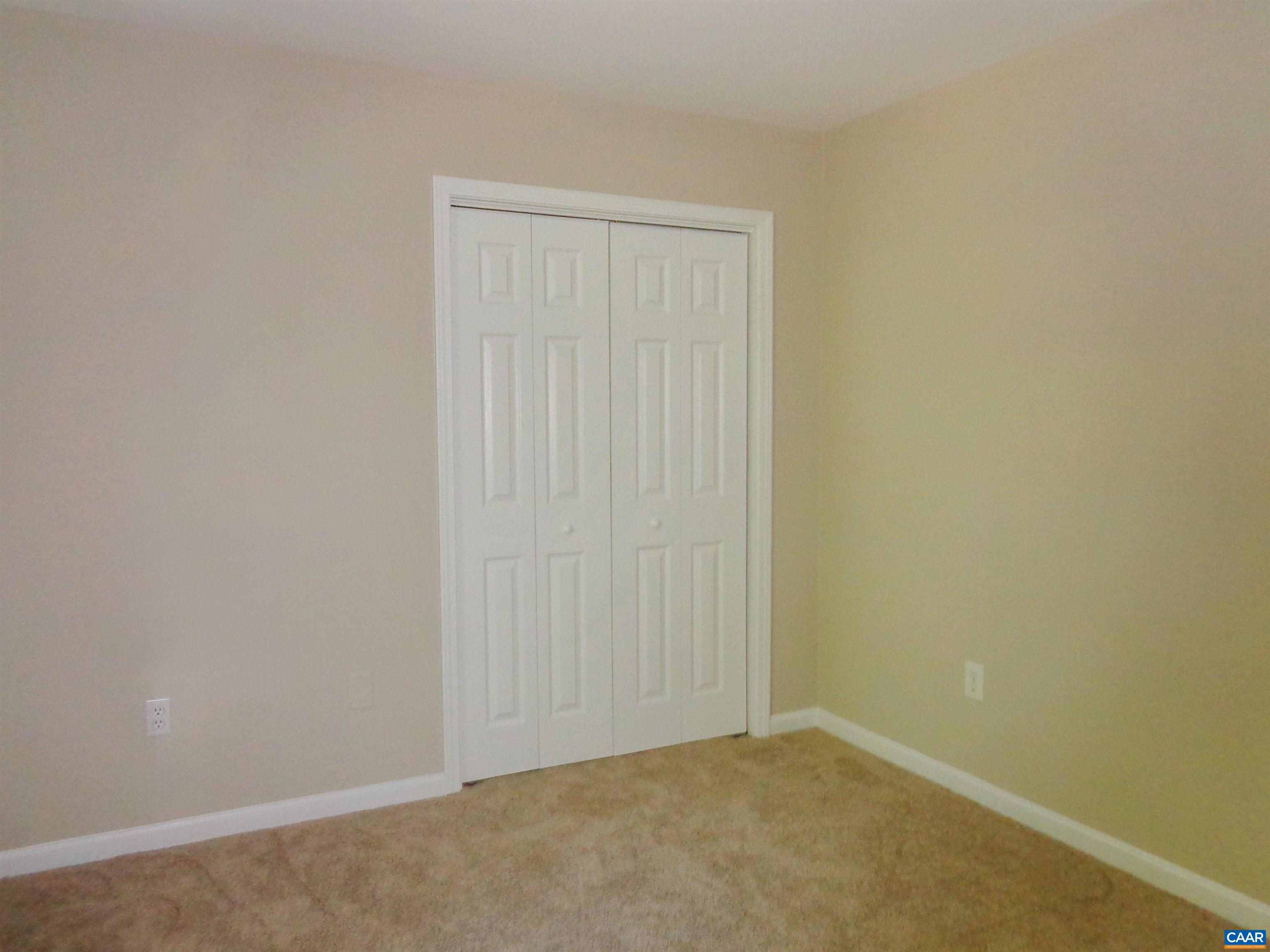 17 BOLLING PL, SCOTTSVILLE, Virginia 24590, 32 Bedrooms Bedrooms, ,2 BathroomsBathrooms,Residential,17 BOLLING PL,683403 MLS # 683403 17 BOLLING PL, SCOTTSVILLE, Virginia 24590, 32 Bedrooms Bedrooms, ,2 BathroomsBathrooms,Residential,17 BOLLING PL,683403 MLS # 683403