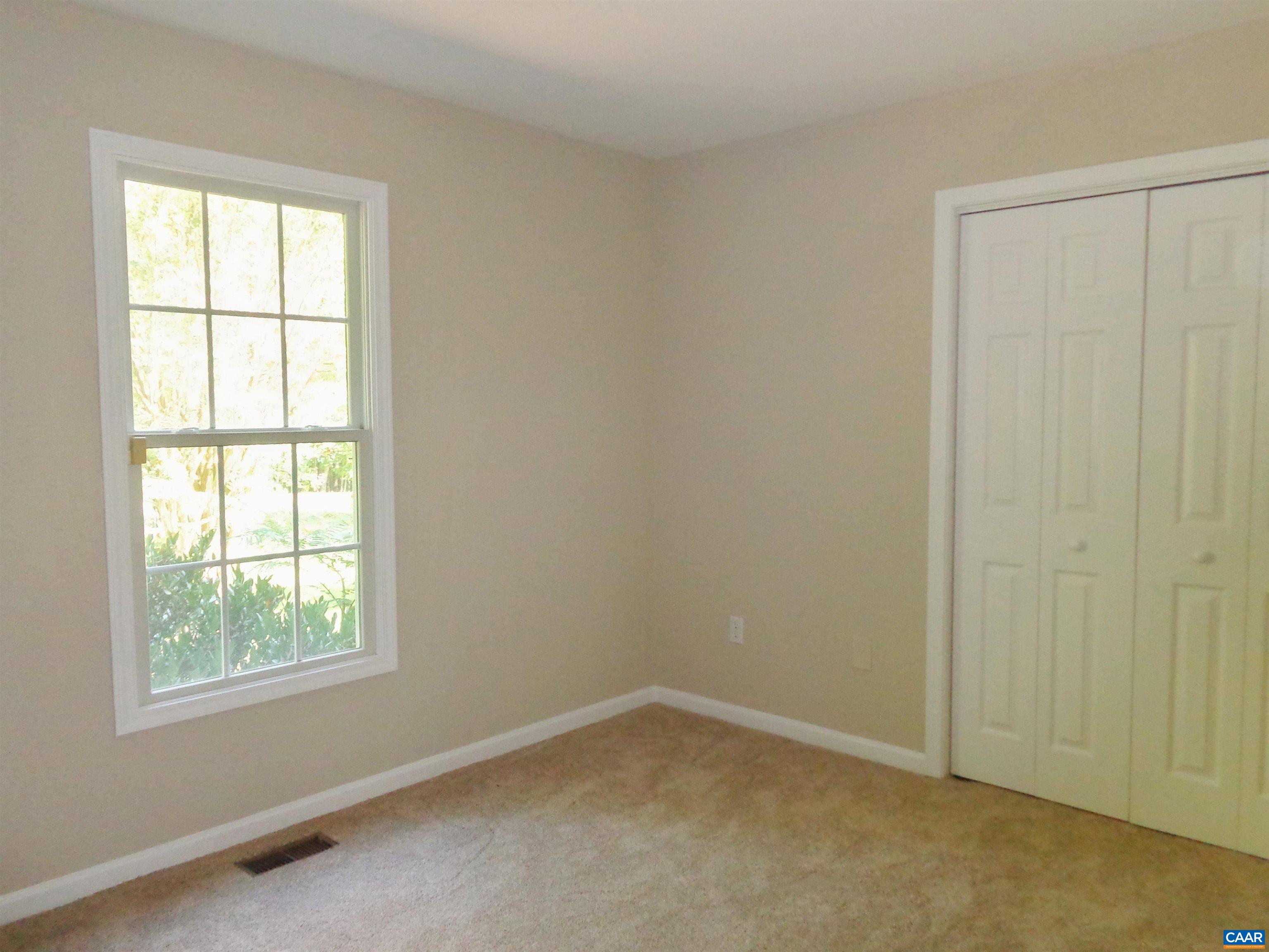 17 BOLLING PL, SCOTTSVILLE, Virginia 24590, 32 Bedrooms Bedrooms, ,2 BathroomsBathrooms,Residential,17 BOLLING PL,683403 MLS # 683403 17 BOLLING PL, SCOTTSVILLE, Virginia 24590, 32 Bedrooms Bedrooms, ,2 BathroomsBathrooms,Residential,17 BOLLING PL,683403 MLS # 683403