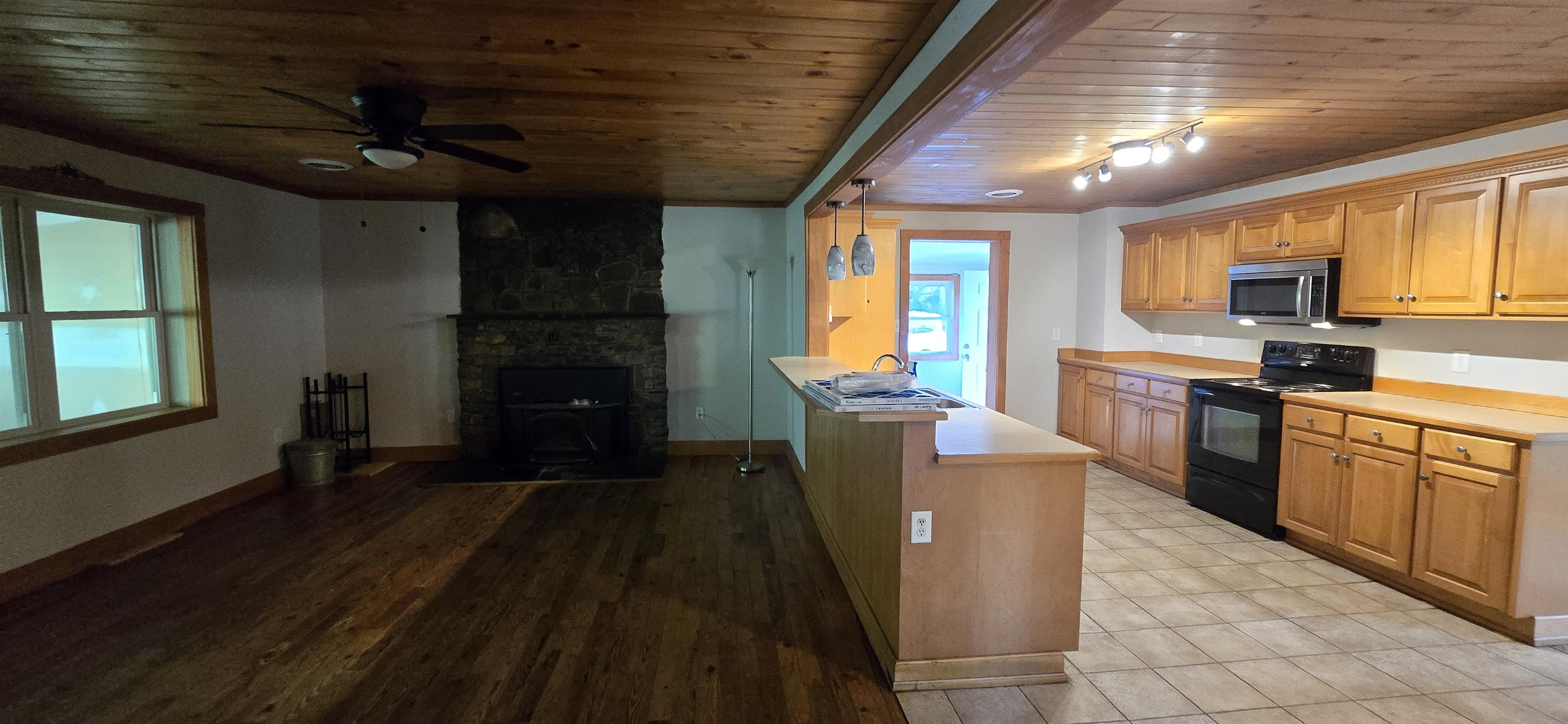 1694 MT TORREY RD, LYNDHURST, Virginia 22952, 2 Bedrooms Bedrooms, ,1 BathroomBathrooms,Residential,1694 MT TORREY RD,682694 MLS # 682694