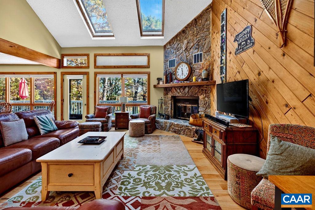 56 LAUREL SPRINGS DR, WINTERGREEN, Virginia 22967, 4 Bedrooms Bedrooms, ,3 BathroomsBathrooms,Residential,56 LAUREL SPRINGS DR,683410 MLS # 683410 56 LAUREL SPRINGS DR, WINTERGREEN, Virginia 22967, 4 Bedrooms Bedrooms, ,3 BathroomsBathrooms,Residential,56 LAUREL SPRINGS DR,683410 MLS # 683410