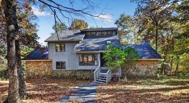 56 LAUREL SPRINGS DR, WINTERGREEN, Virginia 22967, 4 Bedrooms Bedrooms, ,3 BathroomsBathrooms,Residential,56 LAUREL SPRINGS DR,683410 MLS # 683410