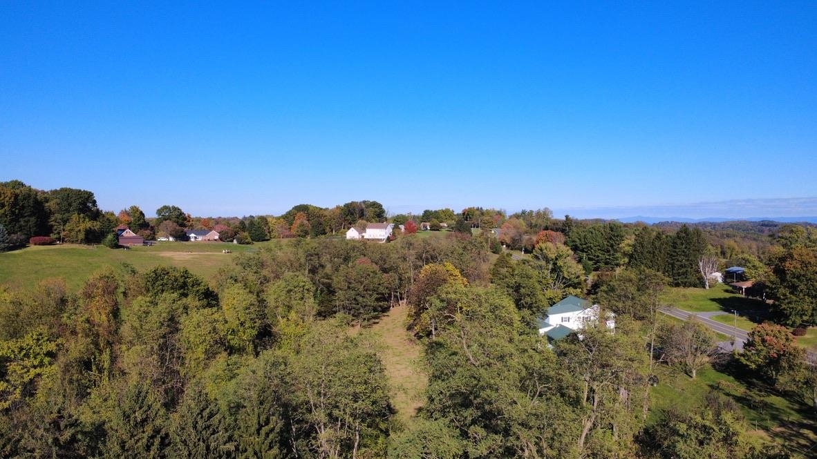 21 SUGAR LOAF RD, STAUNTON, Virginia 24401, 4 Bedrooms Bedrooms, ,2 BathroomsBathrooms,Residential,21 SUGAR LOAF RD,683412 MLS # 683412 21 SUGAR LOAF RD, STAUNTON, Virginia 24401, 4 Bedrooms Bedrooms, ,2 BathroomsBathrooms,Residential,21 SUGAR LOAF RD,683412 MLS # 683412