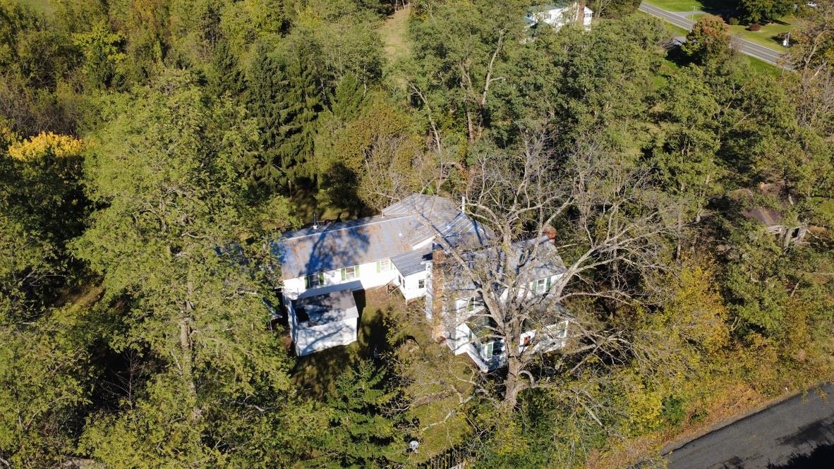 21 SUGAR LOAF RD, STAUNTON, Virginia 24401, 4 Bedrooms Bedrooms, ,2 BathroomsBathrooms,Residential,21 SUGAR LOAF RD,683412 MLS # 683412 21 SUGAR LOAF RD, STAUNTON, Virginia 24401, 4 Bedrooms Bedrooms, ,2 BathroomsBathrooms,Residential,21 SUGAR LOAF RD,683412 MLS # 683412