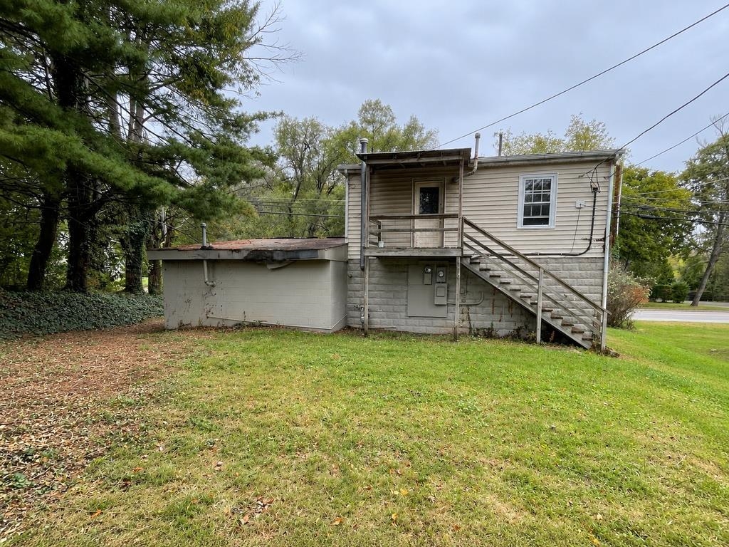 1432 LYNDHURST RD, WAYNESBORO, Virginia 22980, ,Commercial,1432 LYNDHURST RD,683418 MLS # 683418