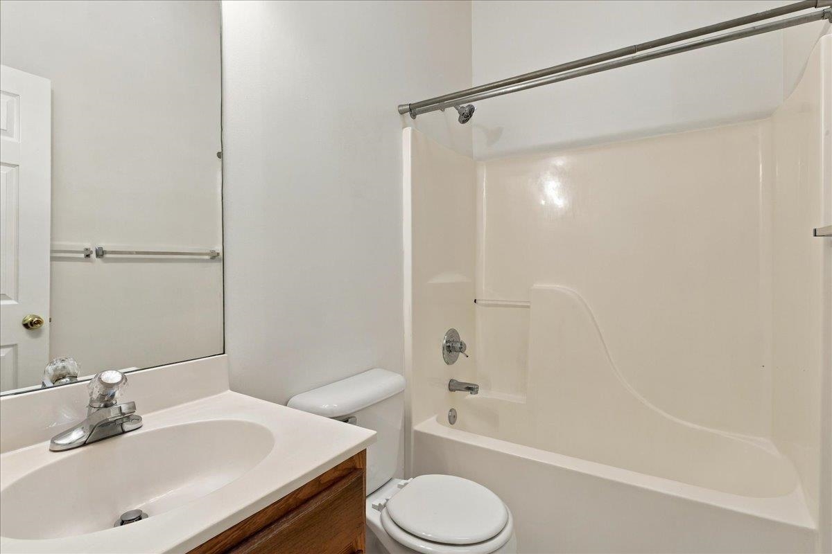 645 STONEWALL DR, HARRISONBURG, Virginia 22801, 3 Bedrooms Bedrooms, ,1 BathroomBathrooms,Residential,645 STONEWALL DR,683422 MLS # 683422 645 STONEWALL DR, HARRISONBURG, Virginia 22801, 3 Bedrooms Bedrooms, ,1 BathroomBathrooms,Residential,645 STONEWALL DR,683422 MLS # 683422