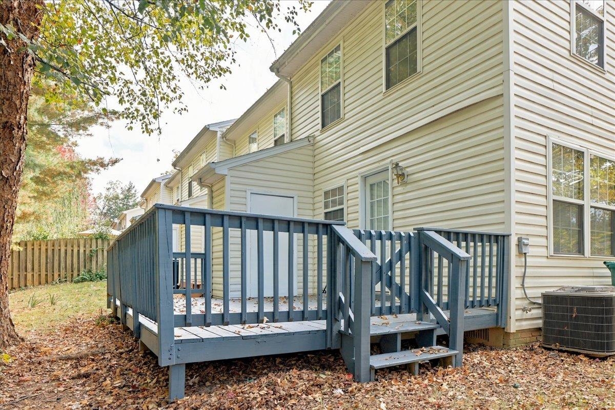 645 STONEWALL DR, HARRISONBURG, Virginia 22801, 3 Bedrooms Bedrooms, ,1 BathroomBathrooms,Residential,645 STONEWALL DR,683422 MLS # 683422 645 STONEWALL DR, HARRISONBURG, Virginia 22801, 3 Bedrooms Bedrooms, ,1 BathroomBathrooms,Residential,645 STONEWALL DR,683422 MLS # 683422