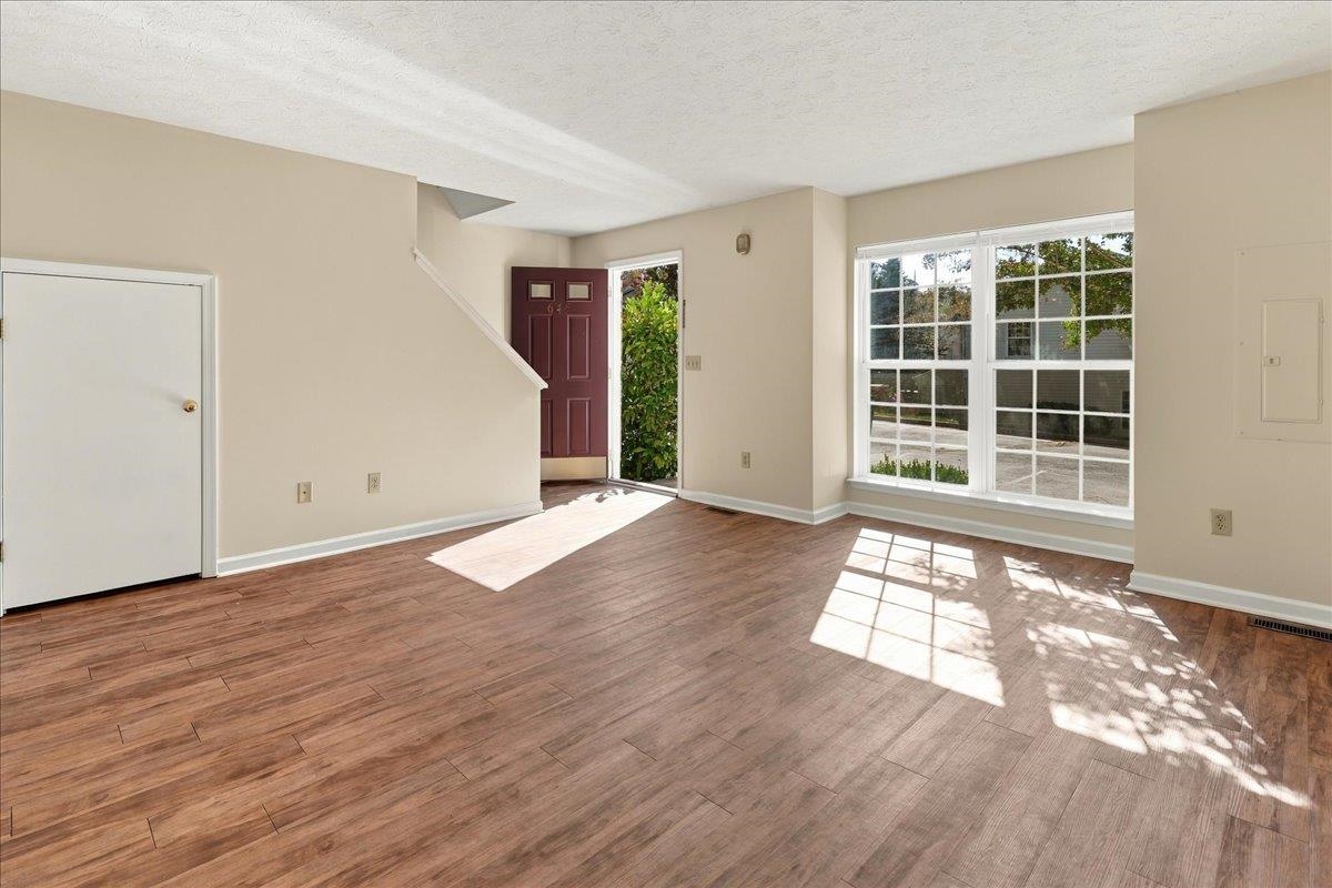 645 STONEWALL DR, HARRISONBURG, Virginia 22801, 3 Bedrooms Bedrooms, ,1 BathroomBathrooms,Residential,645 STONEWALL DR,683422 MLS # 683422 645 STONEWALL DR, HARRISONBURG, Virginia 22801, 3 Bedrooms Bedrooms, ,1 BathroomBathrooms,Residential,645 STONEWALL DR,683422 MLS # 683422