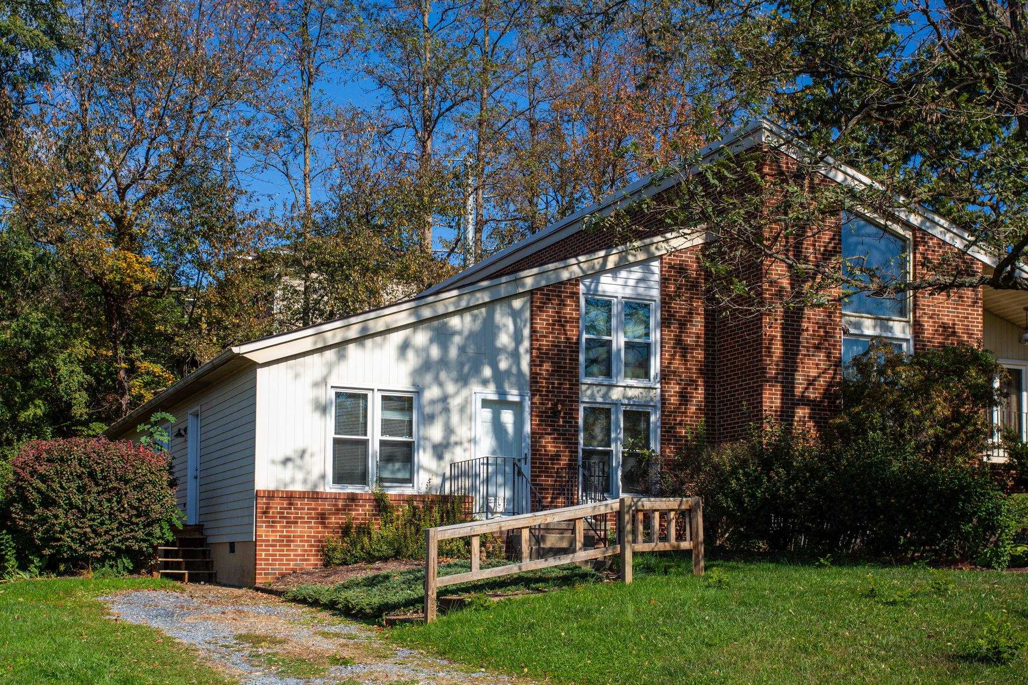 1175 ROSEDALE DR, HARRISONBURG, Virginia 22801, 3 Bedrooms Bedrooms, ,1 BathroomBathrooms,Residential,1175 ROSEDALE DR,683427 MLS # 683427