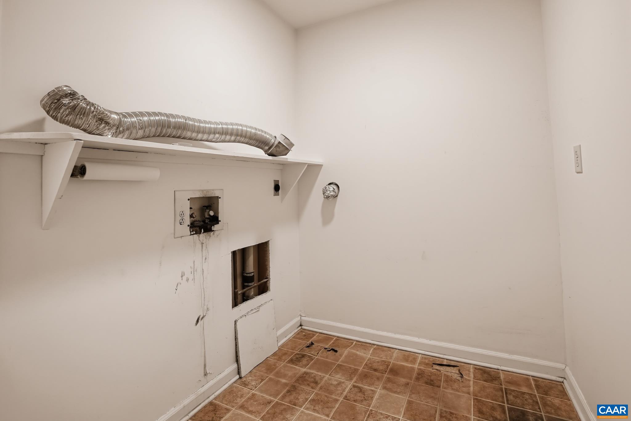 1523 LAKE FOREST DR, CHARLOTTESVILLE, Virginia 22901, 4 Bedrooms Bedrooms, ,2 BathroomsBathrooms,Residential,Four Seasons,1523 LAKE FOREST DR,683437 MLS # 683437 1523 LAKE FOREST DR, CHARLOTTESVILLE, Virginia 22901, 4 Bedrooms Bedrooms, ,2 BathroomsBathrooms,Residential,Four Seasons,1523 LAKE FOREST DR,683437 MLS # 683437