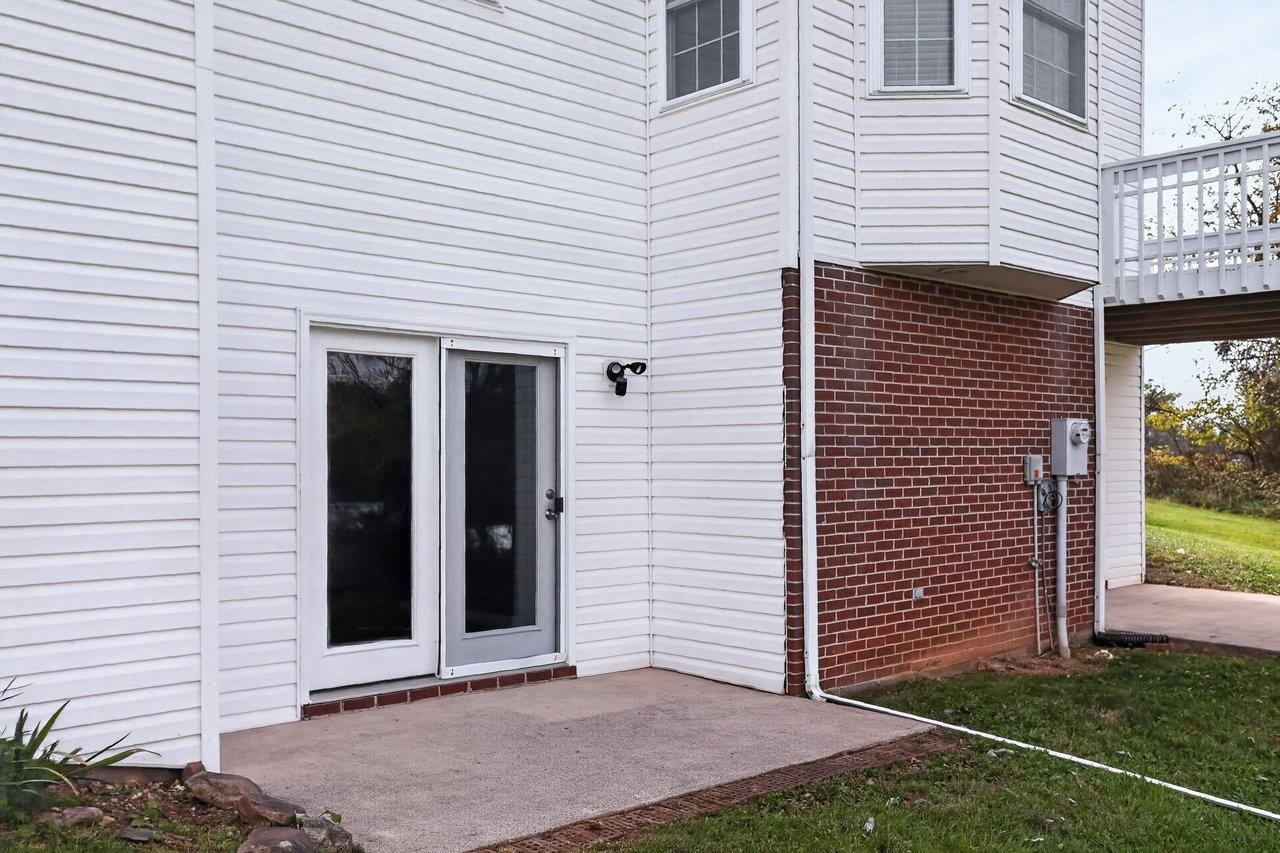 752 BOYERS RD, ROCKINGHAM, Virginia 22801, 3 Bedrooms Bedrooms, ,3 BathroomsBathrooms,Residential,Inviting colonial on 1.42 acres w/ basement and la,752 BOYERS RD,683438 MLS # 683438