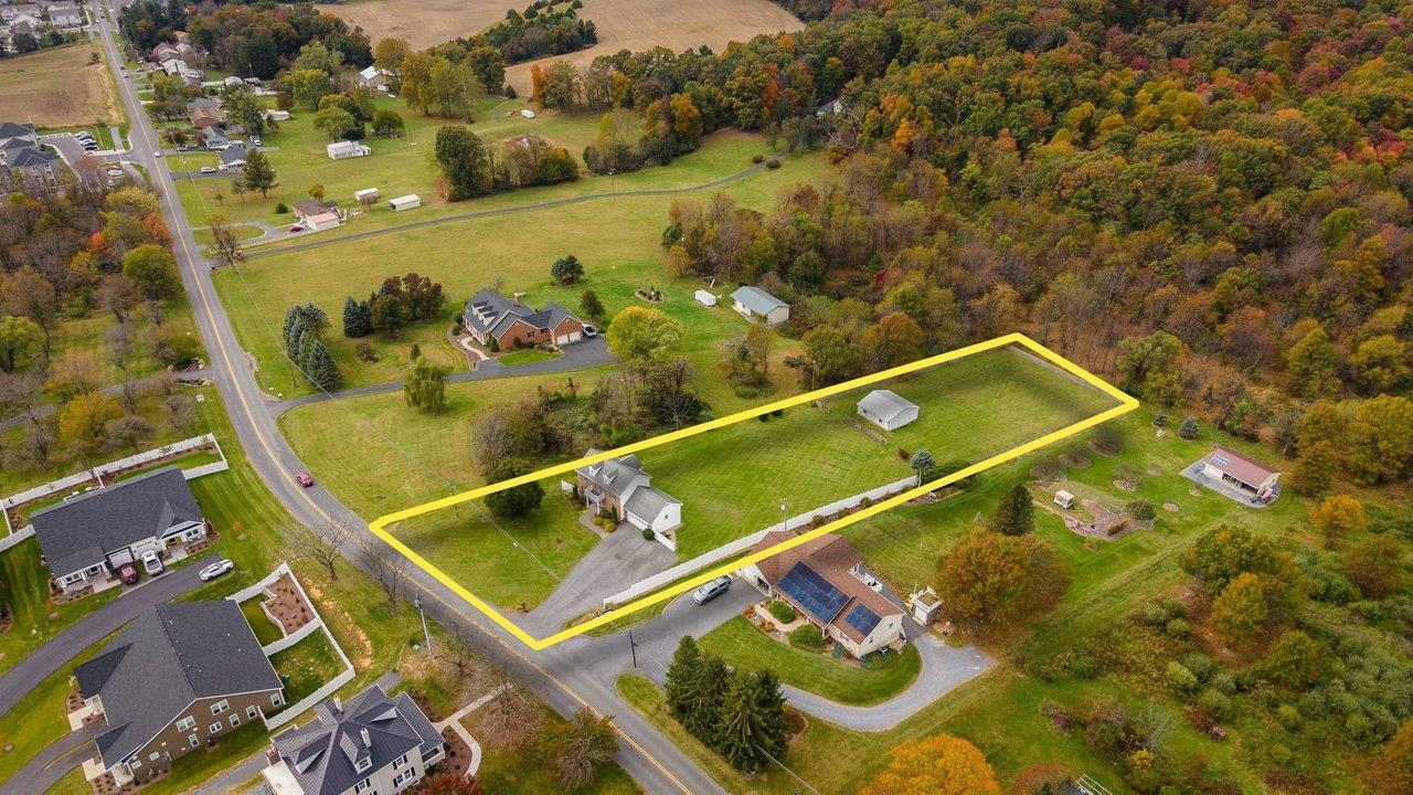 752 BOYERS RD, ROCKINGHAM, Virginia 22801, 3 Bedrooms Bedrooms, ,3 BathroomsBathrooms,Residential,Inviting colonial on 1.42 acres w/ basement and la,752 BOYERS RD,683438 MLS # 683438
