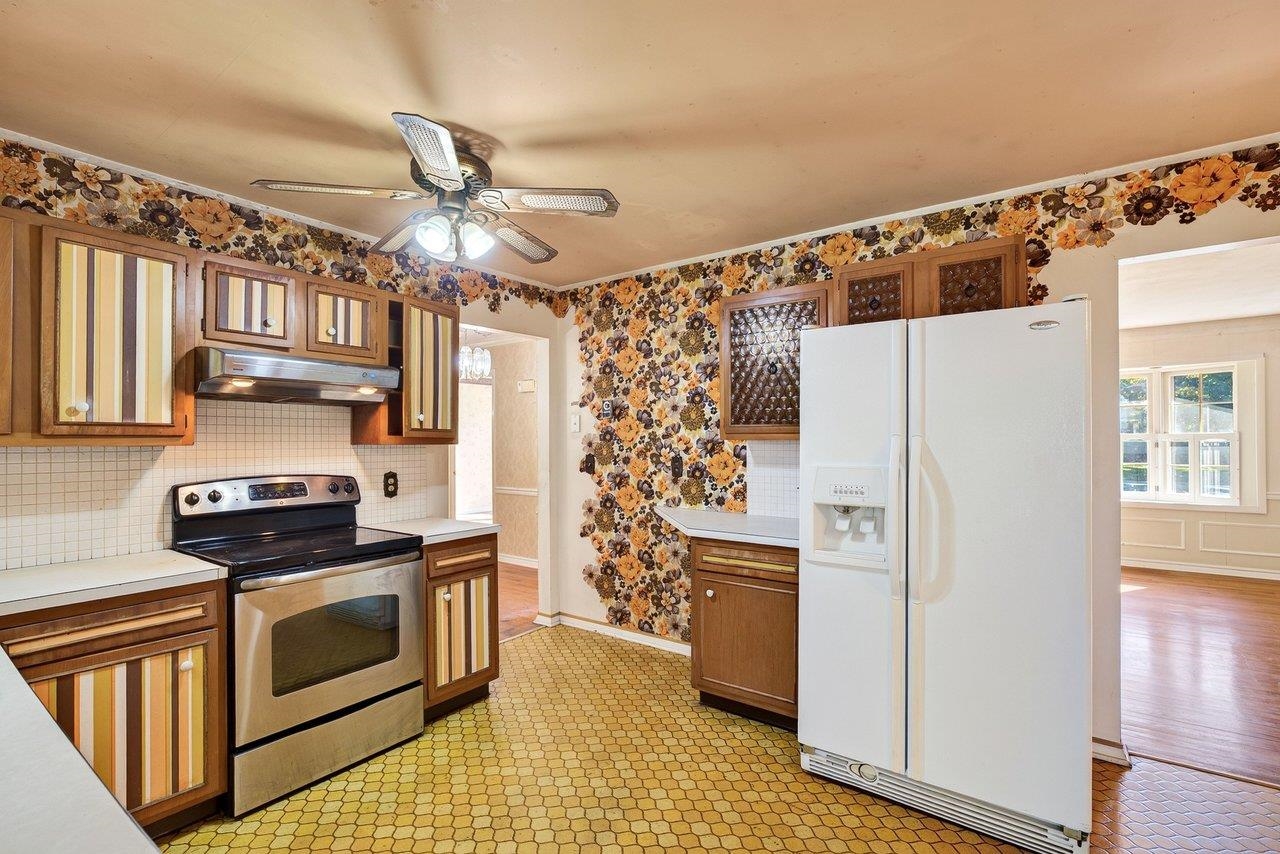 5976 RAWLEY PIKE, ROCKINGHAM, Virginia 22801, 2 Bedrooms Bedrooms, ,2 BathroomsBathrooms,Residential,Affordable solid built home w/ large yard and work,5976 RAWLEY PIKE,683439 MLS # 683439