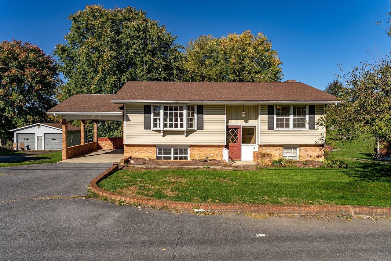 5976 RAWLEY PIKE, ROCKINGHAM, Virginia 22801, 2 Bedrooms Bedrooms, ,2 BathroomsBathrooms,Residential,Affordable solid built home w/ large yard and work,5976 RAWLEY PIKE,683439 MLS # 683439