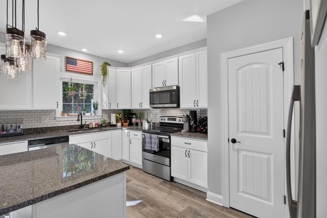 1080 BLUEMOON DR, ROCKINGHAM, Virginia 22801, 3 Bedrooms Bedrooms, ,2 BathroomsBathrooms,Residential,Move-In Ready Townhome w/ Finished Basement & ,1080 BLUEMOON DR,683440 MLS # 683440