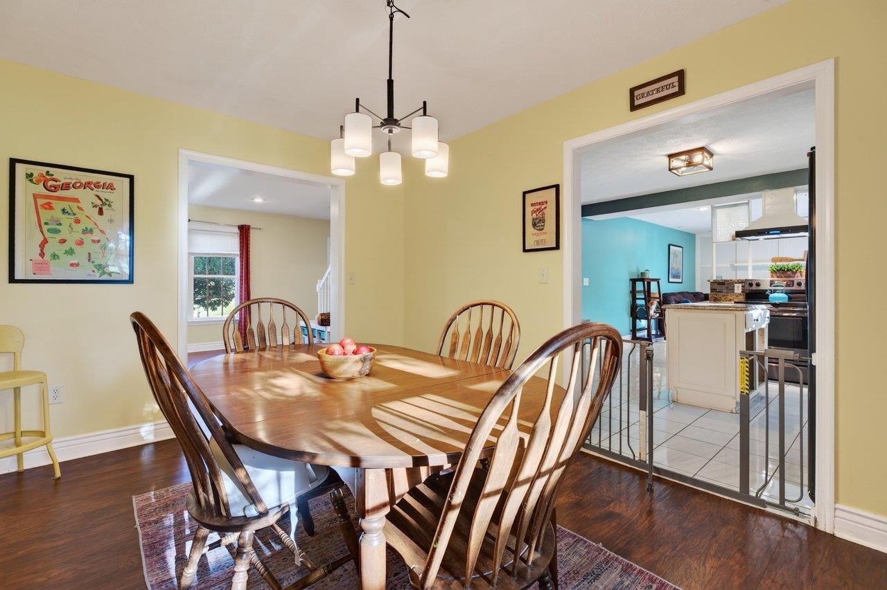 904 BULL RUN, STAUNTON, Virginia 24401, 3 Bedrooms Bedrooms, ,2 BathroomsBathrooms,Residential,Welcoming family home is nice neighborhood,904 BULL RUN,683441 MLS # 683441