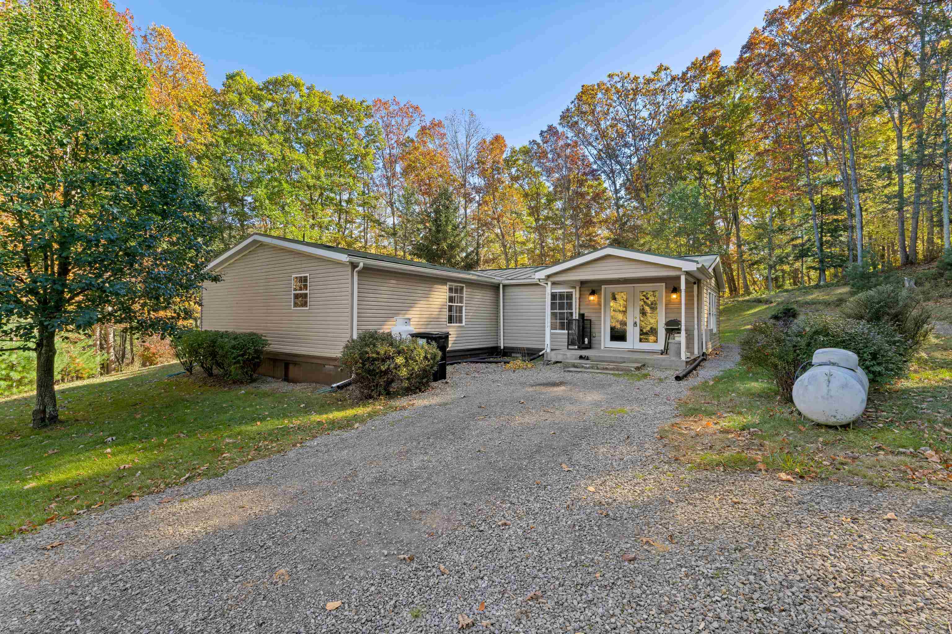 3592 HIGHLAND TPKE, MONTEREY, Virginia 24465, 4 Bedrooms Bedrooms, ,2 BathroomsBathrooms,Residential,3592 HIGHLAND TPKE,683451 MLS # 683451 3592 HIGHLAND TPKE, MONTEREY, Virginia 24465, 4 Bedrooms Bedrooms, ,2 BathroomsBathrooms,Residential,3592 HIGHLAND TPKE,683451 MLS # 683451