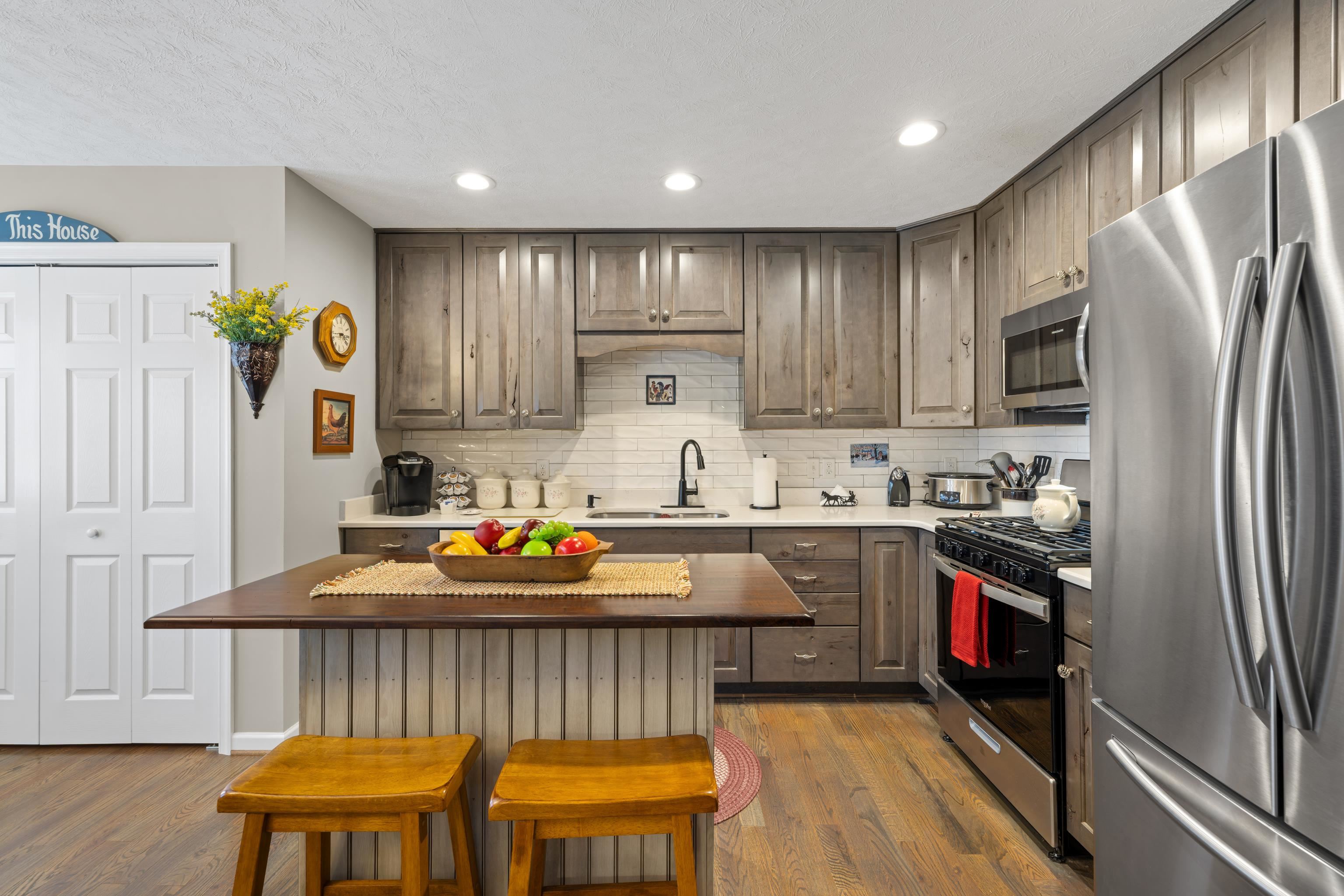 11 COLLINSWOOD WAY, STAUNTON, Virginia 24401, 4 Bedrooms Bedrooms, ,3 BathroomsBathrooms,Residential,11 COLLINSWOOD WAY,683452 MLS # 683452 11 COLLINSWOOD WAY, STAUNTON, Virginia 24401, 4 Bedrooms Bedrooms, ,3 BathroomsBathrooms,Residential,11 COLLINSWOOD WAY,683452 MLS # 683452