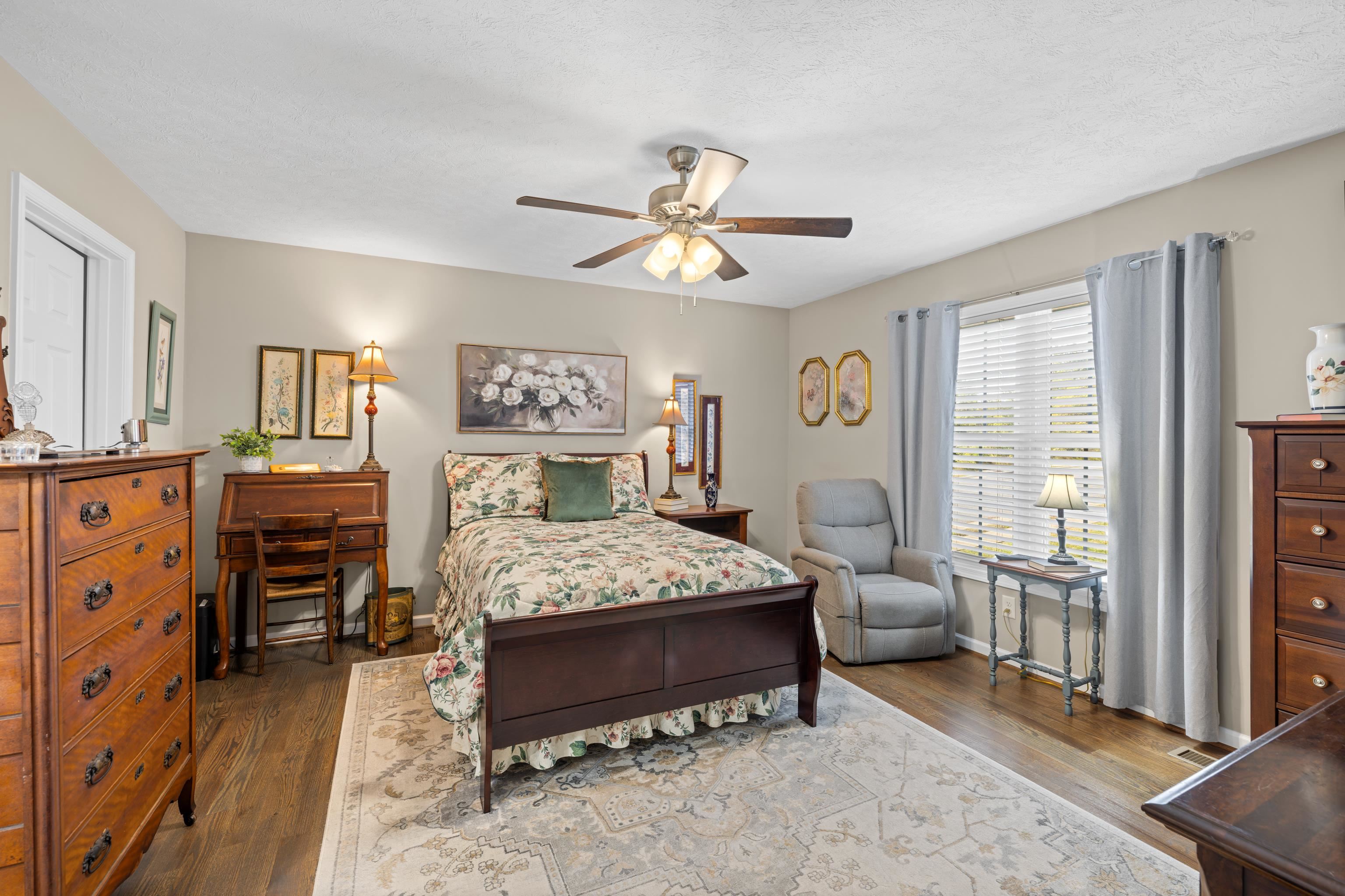 11 COLLINSWOOD WAY, STAUNTON, Virginia 24401, 4 Bedrooms Bedrooms, ,3 BathroomsBathrooms,Residential,11 COLLINSWOOD WAY,683452 MLS # 683452 11 COLLINSWOOD WAY, STAUNTON, Virginia 24401, 4 Bedrooms Bedrooms, ,3 BathroomsBathrooms,Residential,11 COLLINSWOOD WAY,683452 MLS # 683452