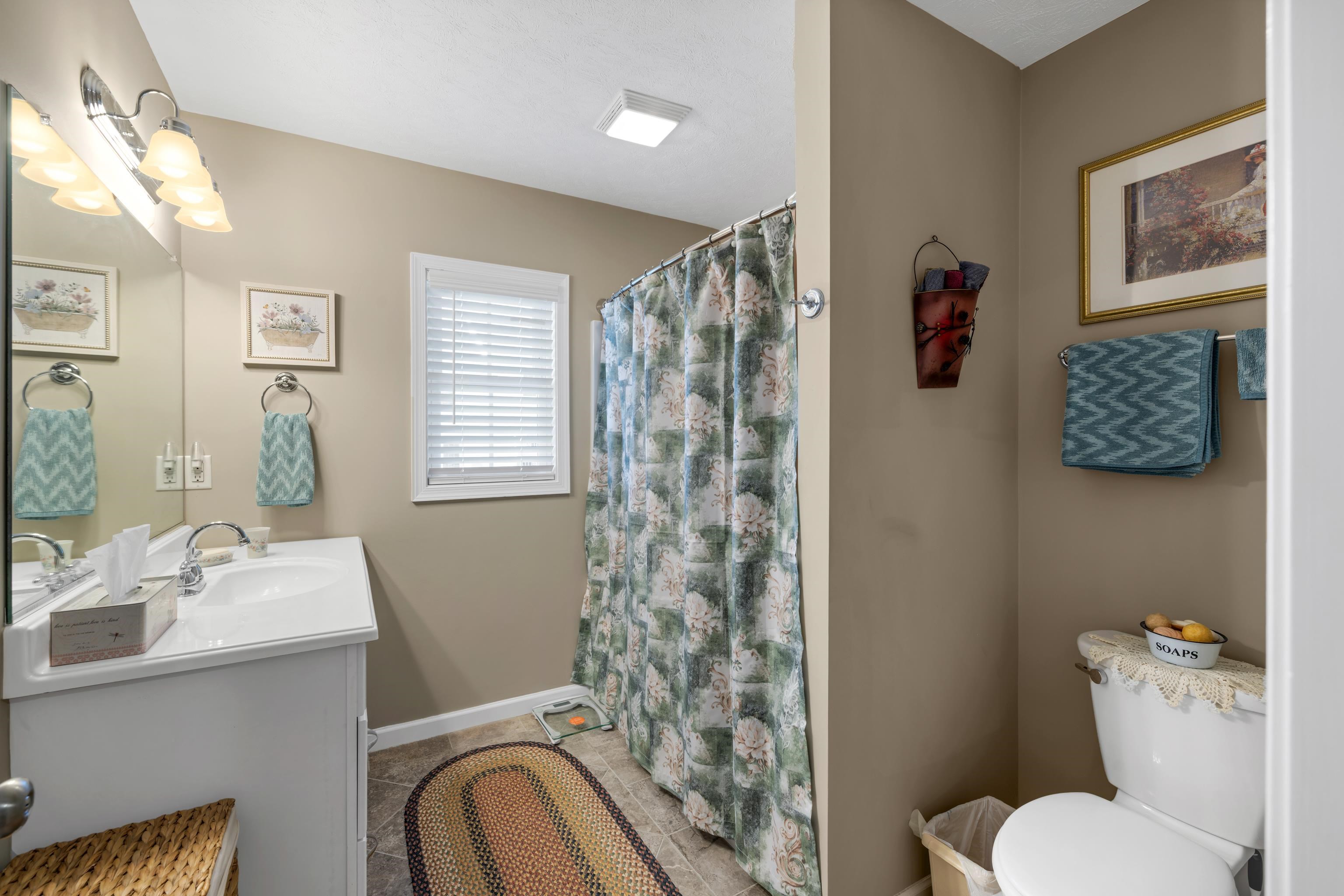 11 COLLINSWOOD WAY, STAUNTON, Virginia 24401, 4 Bedrooms Bedrooms, ,3 BathroomsBathrooms,Residential,11 COLLINSWOOD WAY,683452 MLS # 683452 11 COLLINSWOOD WAY, STAUNTON, Virginia 24401, 4 Bedrooms Bedrooms, ,3 BathroomsBathrooms,Residential,11 COLLINSWOOD WAY,683452 MLS # 683452