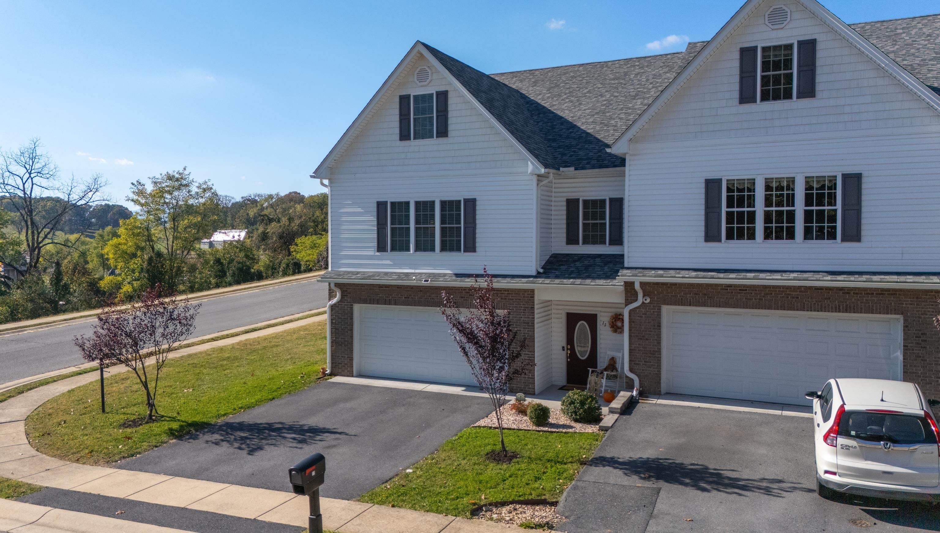 11 COLLINSWOOD WAY, STAUNTON, Virginia 24401, 4 Bedrooms Bedrooms, ,3 BathroomsBathrooms,Residential,11 COLLINSWOOD WAY,683452 MLS # 683452 11 COLLINSWOOD WAY, STAUNTON, Virginia 24401, 4 Bedrooms Bedrooms, ,3 BathroomsBathrooms,Residential,11 COLLINSWOOD WAY,683452 MLS # 683452