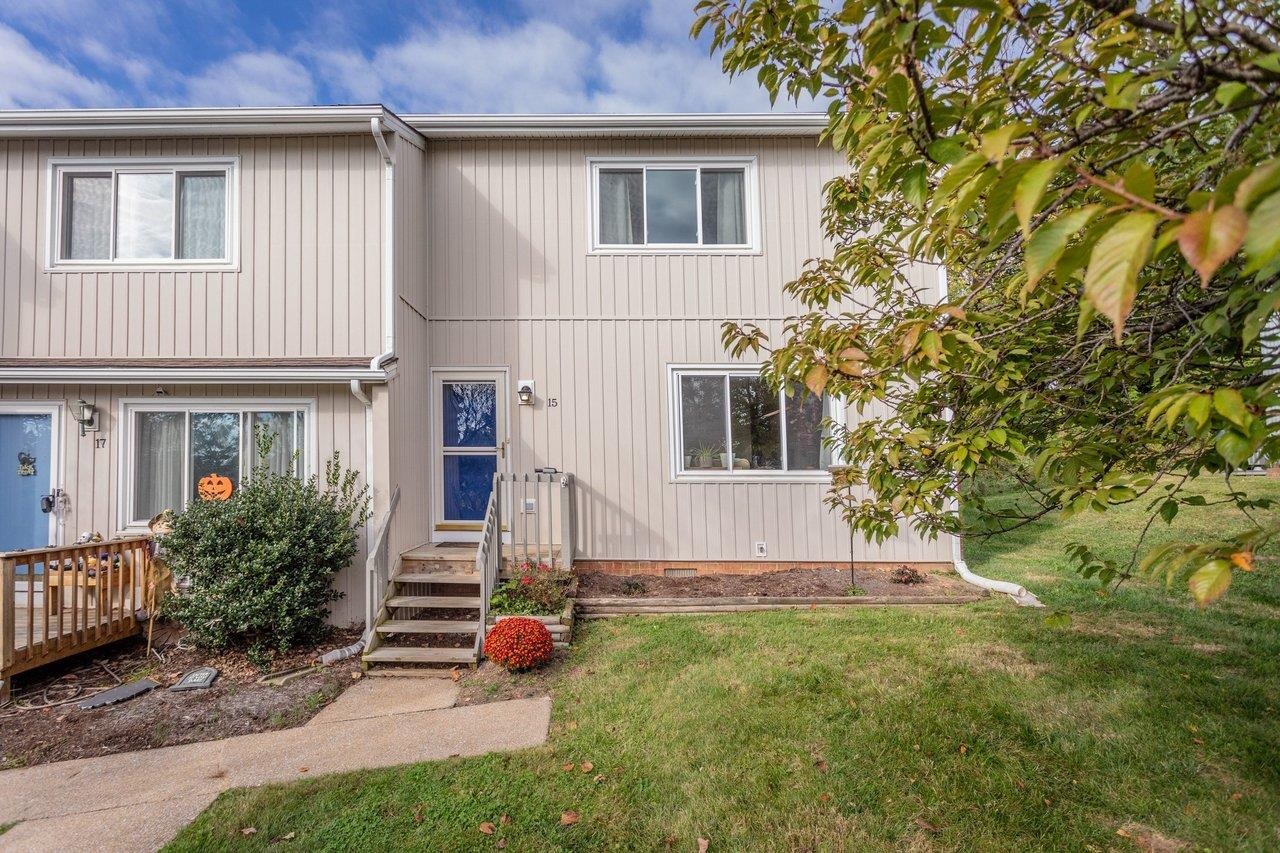 15 VILLAGE SQ, HARRISONBURG, Virginia 22802, 3 Bedrooms Bedrooms, ,1 BathroomBathrooms,Residential,15 VILLAGE SQ,683459 MLS # 683459 15 VILLAGE SQ, HARRISONBURG, Virginia 22802, 3 Bedrooms Bedrooms, ,1 BathroomBathrooms,Residential,15 VILLAGE SQ,683459 MLS # 683459