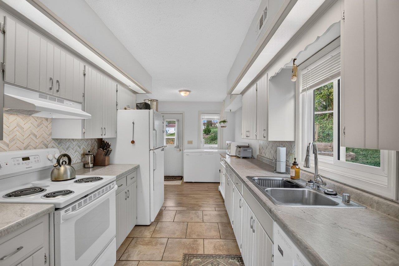 15 VILLAGE SQ, HARRISONBURG, Virginia 22802, 3 Bedrooms Bedrooms, ,1 BathroomBathrooms,Residential,15 VILLAGE SQ,683459 MLS # 683459 15 VILLAGE SQ, HARRISONBURG, Virginia 22802, 3 Bedrooms Bedrooms, ,1 BathroomBathrooms,Residential,15 VILLAGE SQ,683459 MLS # 683459