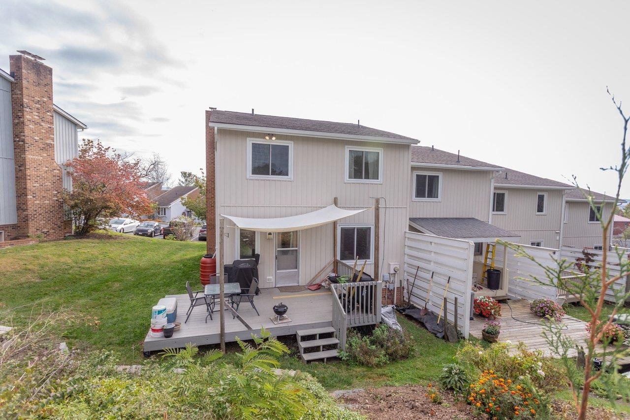 15 VILLAGE SQ, HARRISONBURG, Virginia 22802, 3 Bedrooms Bedrooms, ,1 BathroomBathrooms,Residential,15 VILLAGE SQ,683459 MLS # 683459 15 VILLAGE SQ, HARRISONBURG, Virginia 22802, 3 Bedrooms Bedrooms, ,1 BathroomBathrooms,Residential,15 VILLAGE SQ,683459 MLS # 683459