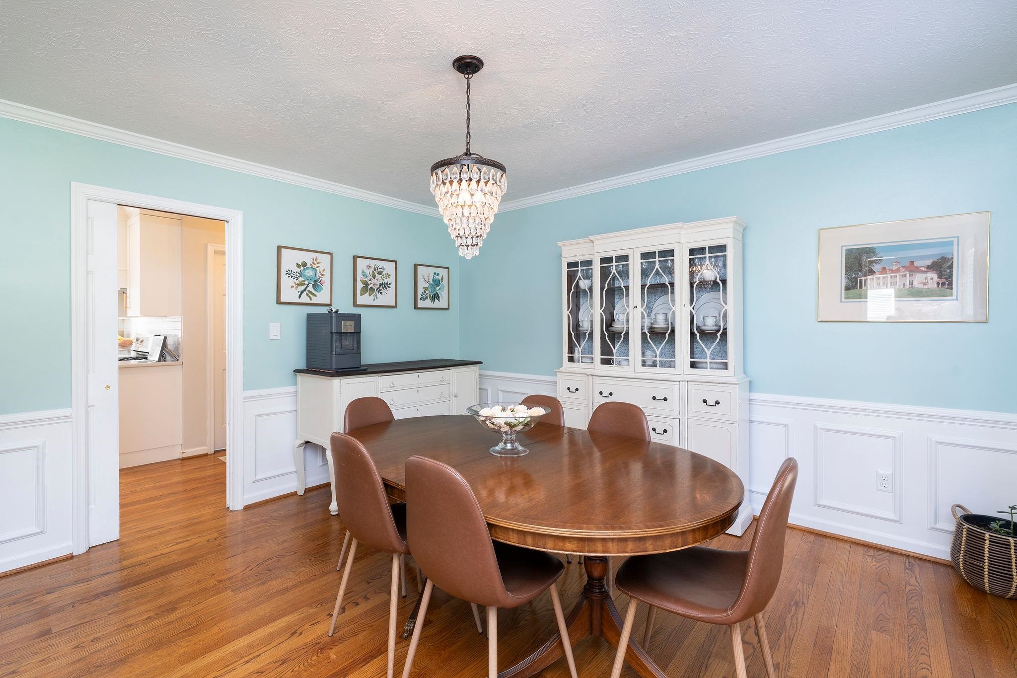 133 HUNTINGTON PL, WAYNESBORO, Virginia 22980, 4 Bedrooms Bedrooms, ,3 BathroomsBathrooms,Residential,Modern Colonial,133 HUNTINGTON PL,683460 MLS # 683460