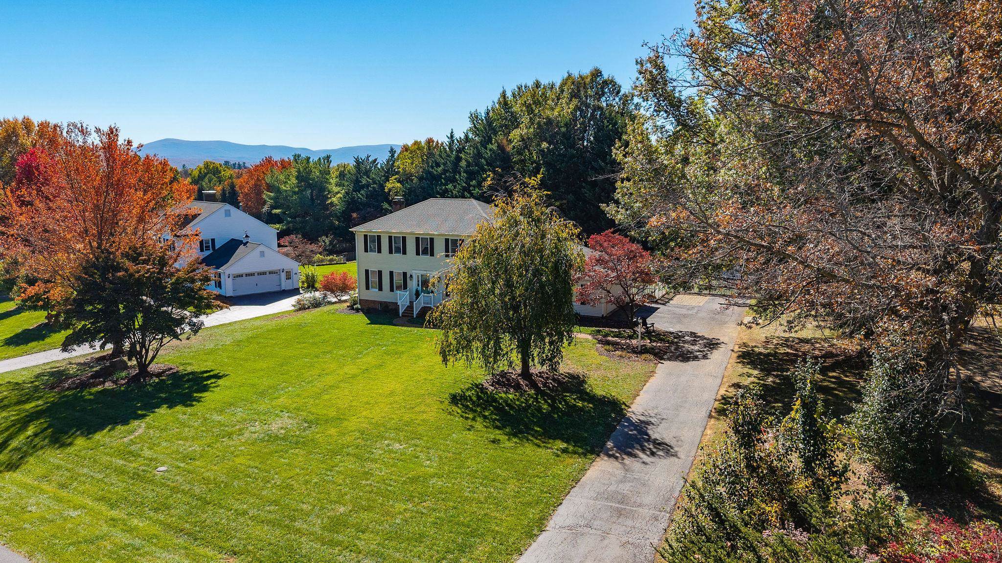 133 HUNTINGTON PL, WAYNESBORO, Virginia 22980, 4 Bedrooms Bedrooms, ,3 BathroomsBathrooms,Residential,Modern Colonial,133 HUNTINGTON PL,683460 MLS # 683460