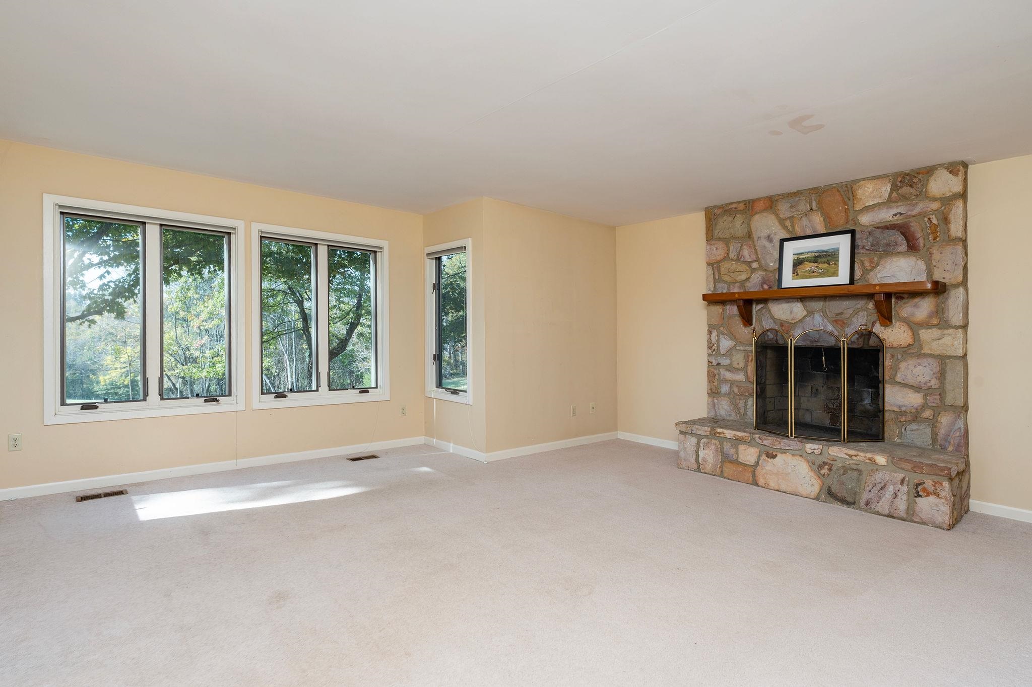 4645 PLEASANT VALLEY RD, ROCKINGHAM, Virginia 22801, 5 Bedrooms Bedrooms, ,3 BathroomsBathrooms,Residential,4645 PLEASANT VALLEY RD,683463 MLS # 683463