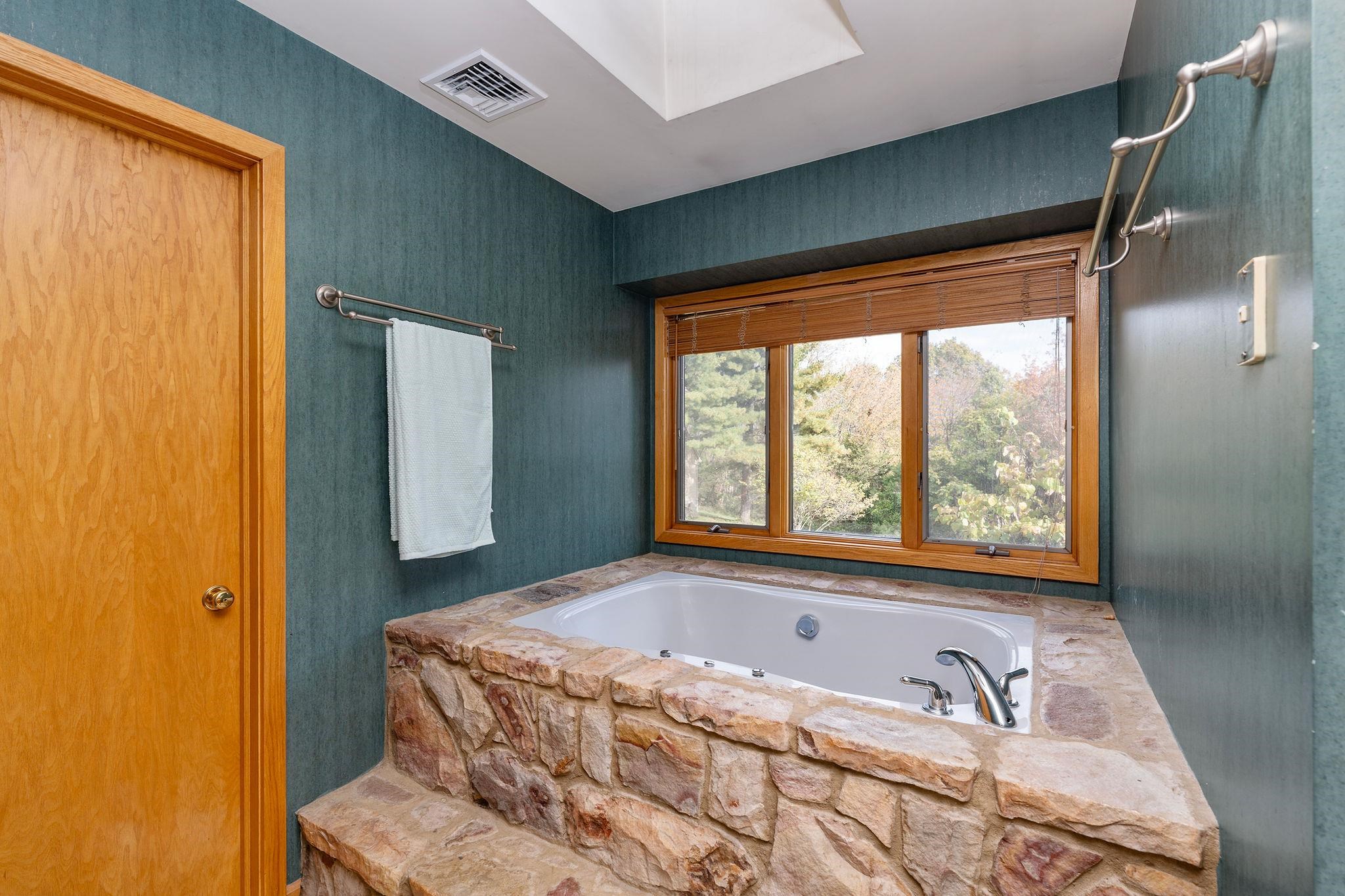 4645 PLEASANT VALLEY RD, ROCKINGHAM, Virginia 22801, 5 Bedrooms Bedrooms, ,3 BathroomsBathrooms,Residential,4645 PLEASANT VALLEY RD,683463 MLS # 683463