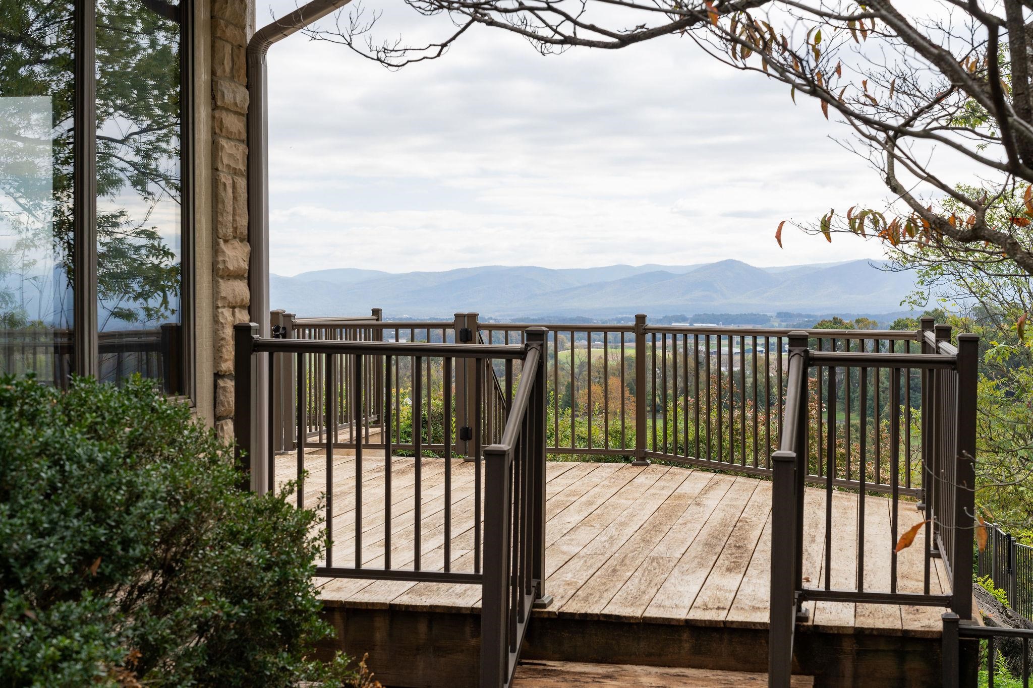 4645 PLEASANT VALLEY RD, ROCKINGHAM, Virginia 22801, 5 Bedrooms Bedrooms, ,3 BathroomsBathrooms,Residential,4645 PLEASANT VALLEY RD,683463 MLS # 683463