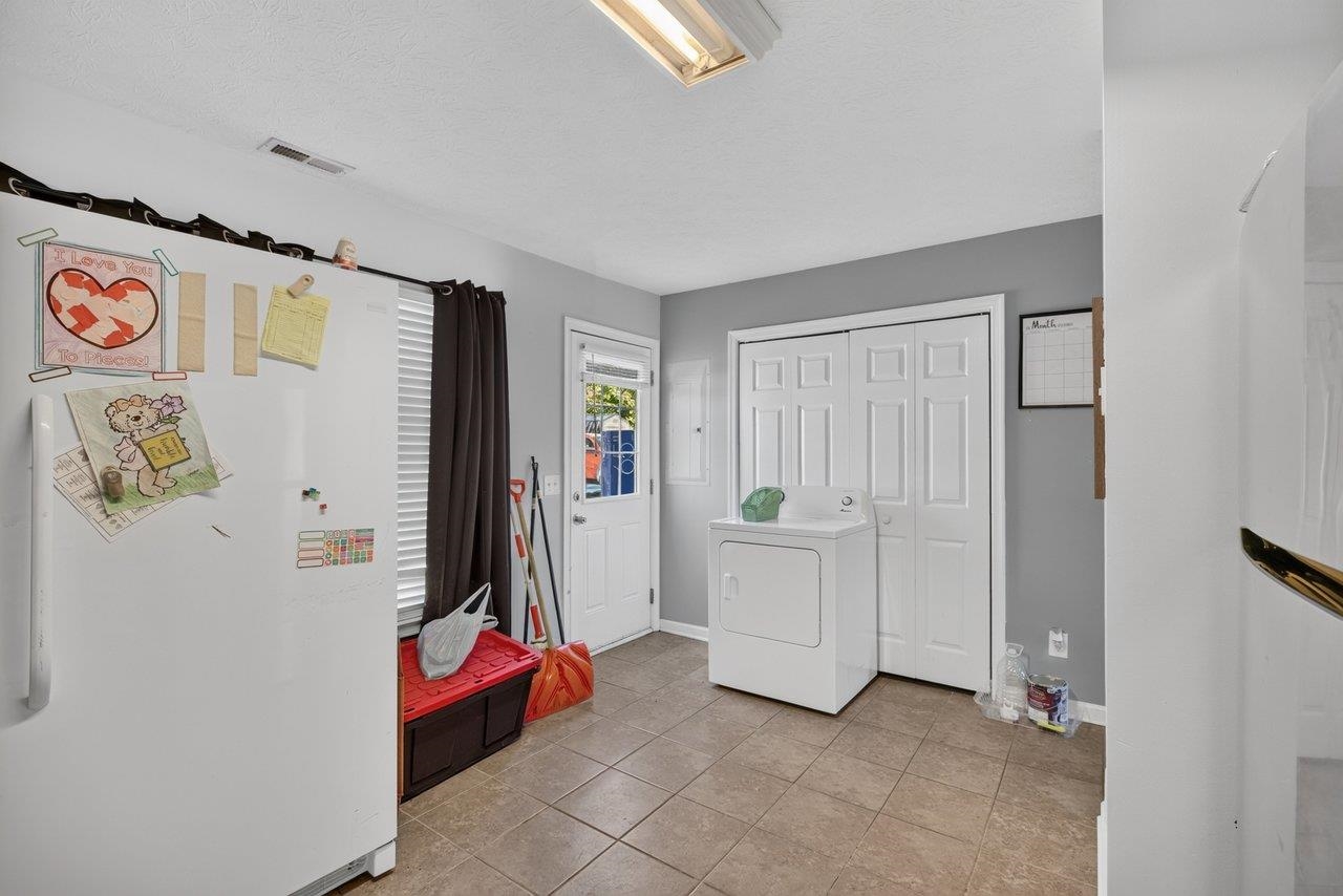 139 JACKSON ST, BROADWAY, Virginia 22815, 2 Bedrooms Bedrooms, ,2 BathroomsBathrooms,Residential,139 JACKSON ST,683464 MLS # 683464 139 JACKSON ST, BROADWAY, Virginia 22815, 2 Bedrooms Bedrooms, ,2 BathroomsBathrooms,Residential,139 JACKSON ST,683464 MLS # 683464
