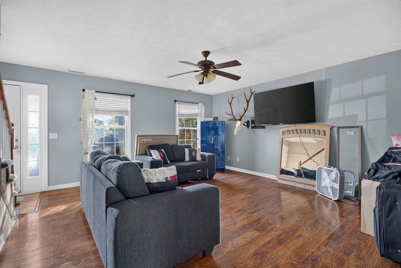 139 JACKSON ST, BROADWAY, Virginia 22815, 2 Bedrooms Bedrooms, ,2 BathroomsBathrooms,Residential,139 JACKSON ST,683464 MLS # 683464 139 JACKSON ST, BROADWAY, Virginia 22815, 2 Bedrooms Bedrooms, ,2 BathroomsBathrooms,Residential,139 JACKSON ST,683464 MLS # 683464
