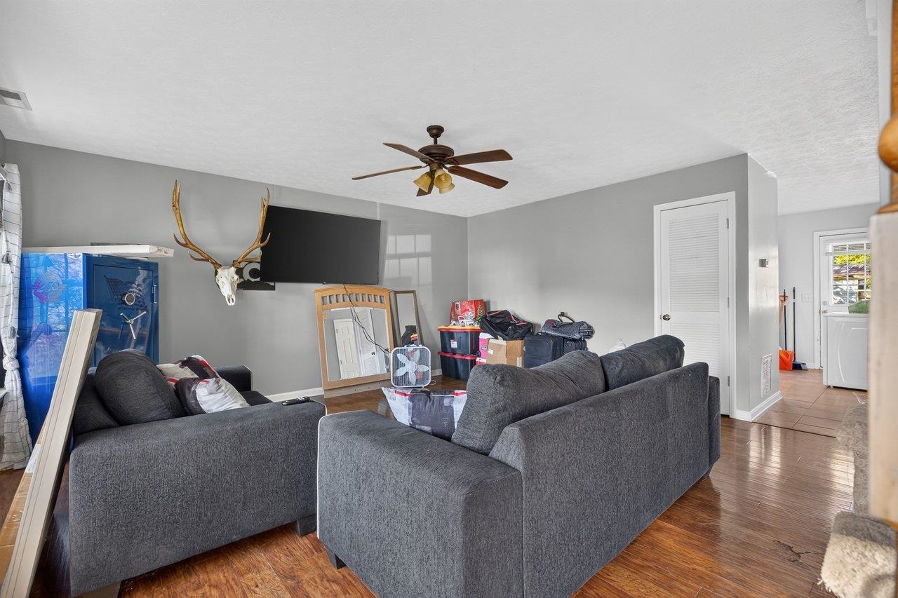 139 JACKSON ST, BROADWAY, Virginia 22815, 2 Bedrooms Bedrooms, ,2 BathroomsBathrooms,Residential,139 JACKSON ST,683464 MLS # 683464 139 JACKSON ST, BROADWAY, Virginia 22815, 2 Bedrooms Bedrooms, ,2 BathroomsBathrooms,Residential,139 JACKSON ST,683464 MLS # 683464