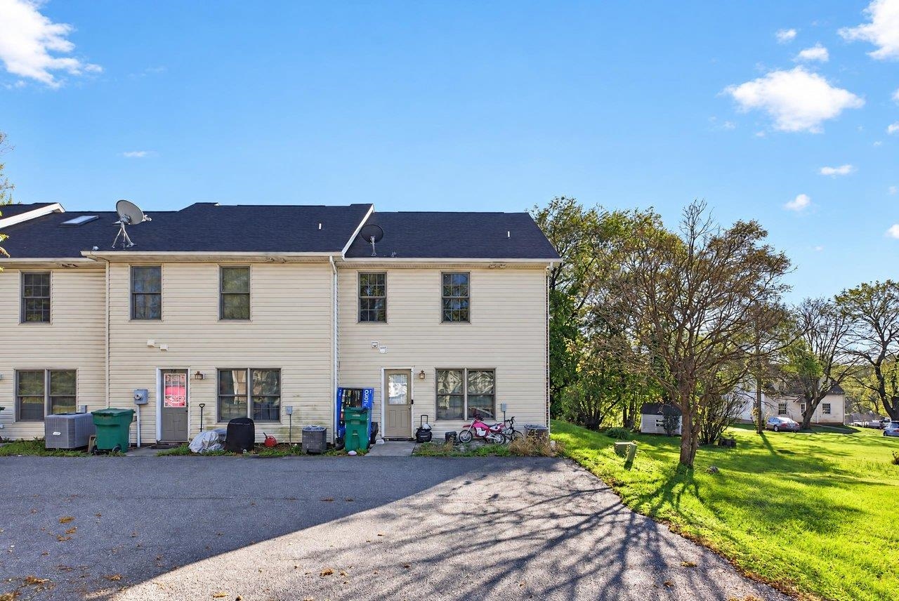 139 JACKSON ST, BROADWAY, Virginia 22815, 2 Bedrooms Bedrooms, ,2 BathroomsBathrooms,Residential,139 JACKSON ST,683464 MLS # 683464 139 JACKSON ST, BROADWAY, Virginia 22815, 2 Bedrooms Bedrooms, ,2 BathroomsBathrooms,Residential,139 JACKSON ST,683464 MLS # 683464