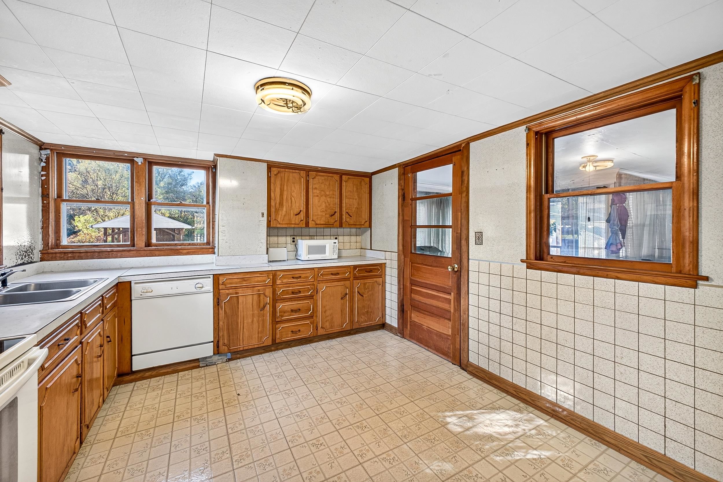 412 RINACA LN, SHENANDOAH, Virginia 22849, 4 Bedrooms Bedrooms, ,2 BathroomsBathrooms,Residential,412 RINACA LN,683468 MLS # 683468 412 RINACA LN, SHENANDOAH, Virginia 22849, 4 Bedrooms Bedrooms, ,2 BathroomsBathrooms,Residential,412 RINACA LN,683468 MLS # 683468